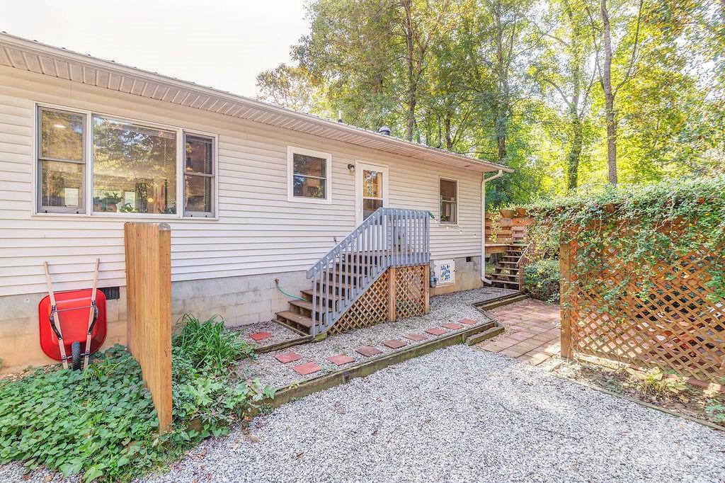 2 Homewood Drive