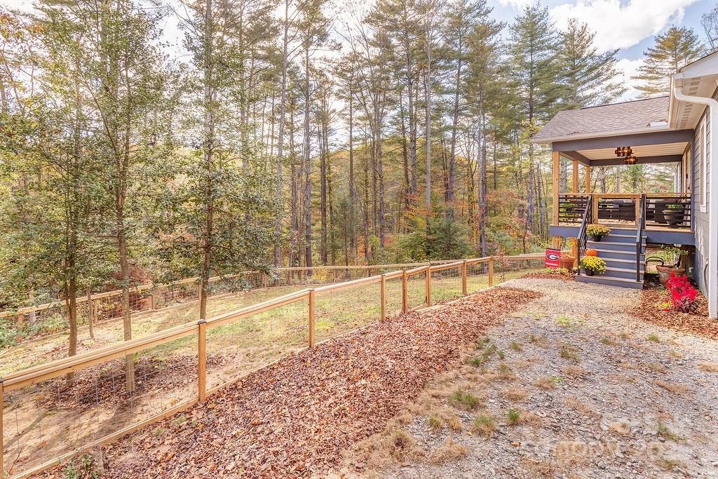 15 Edmond Woods Place