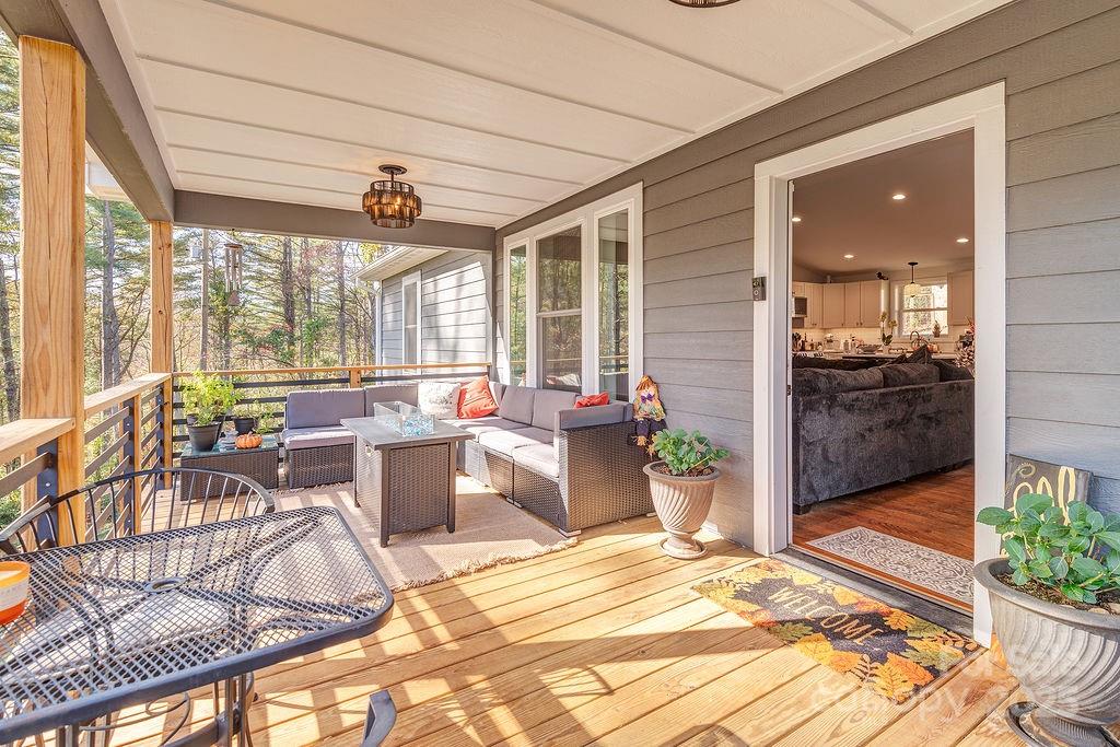 15 Edmond Woods Place