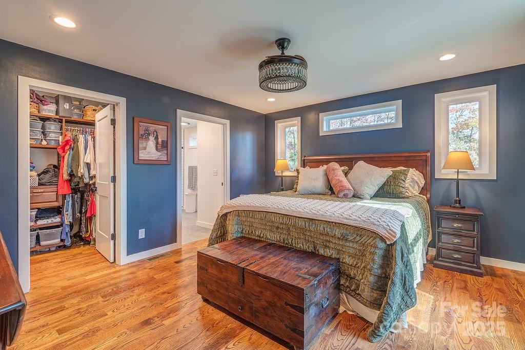 15 Edmond Woods Place