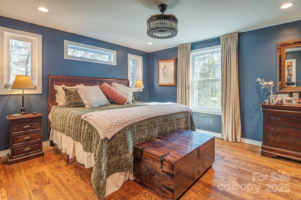 15 Edmond Woods Place