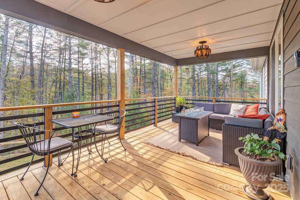 15 Edmond Woods Place