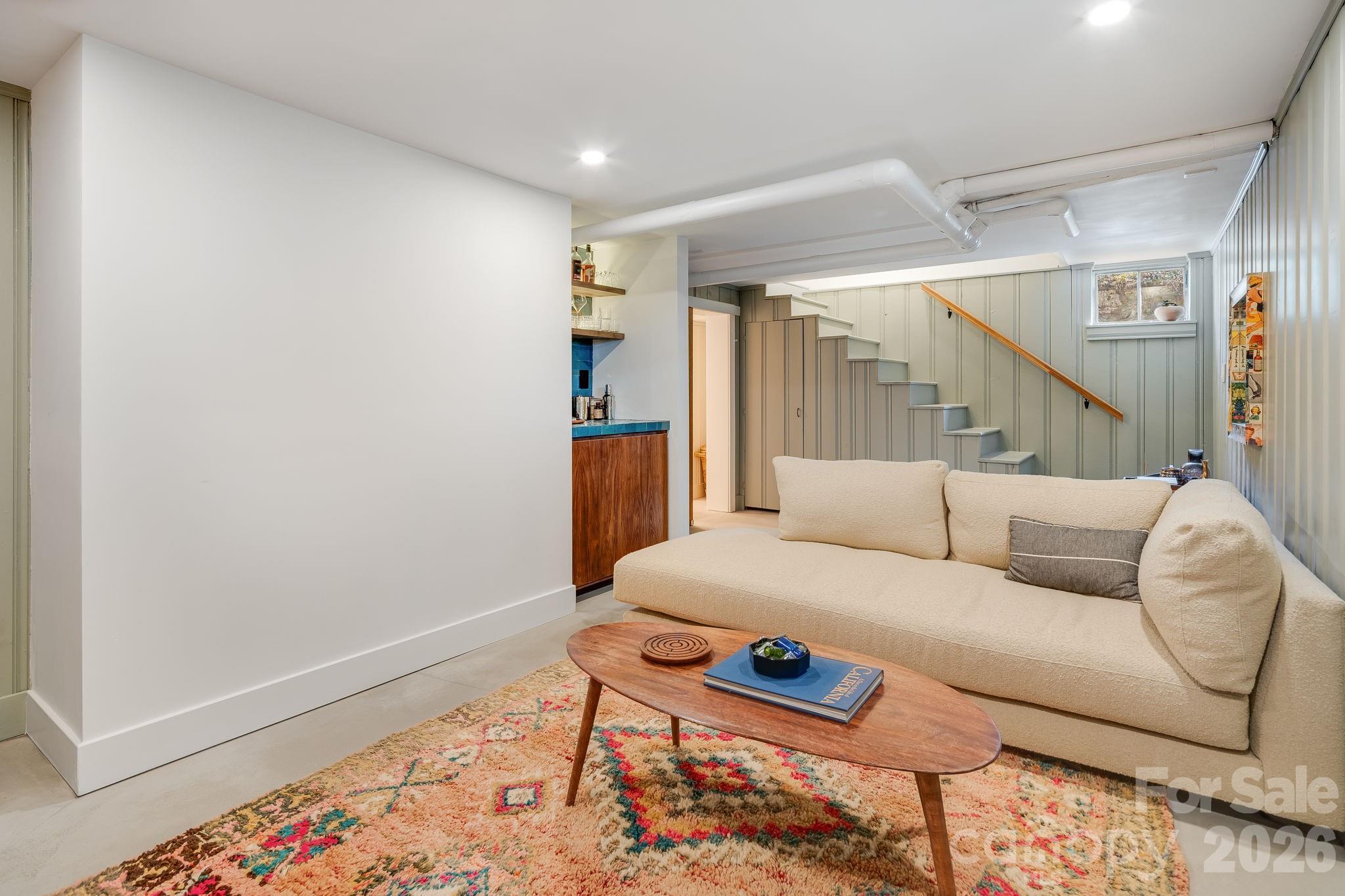 22 Kenilwood Place