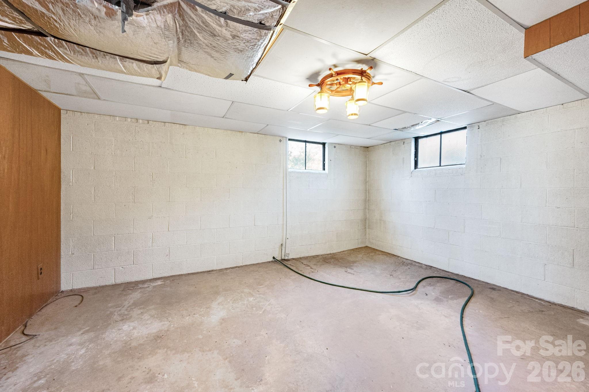 8 N Pershing Road