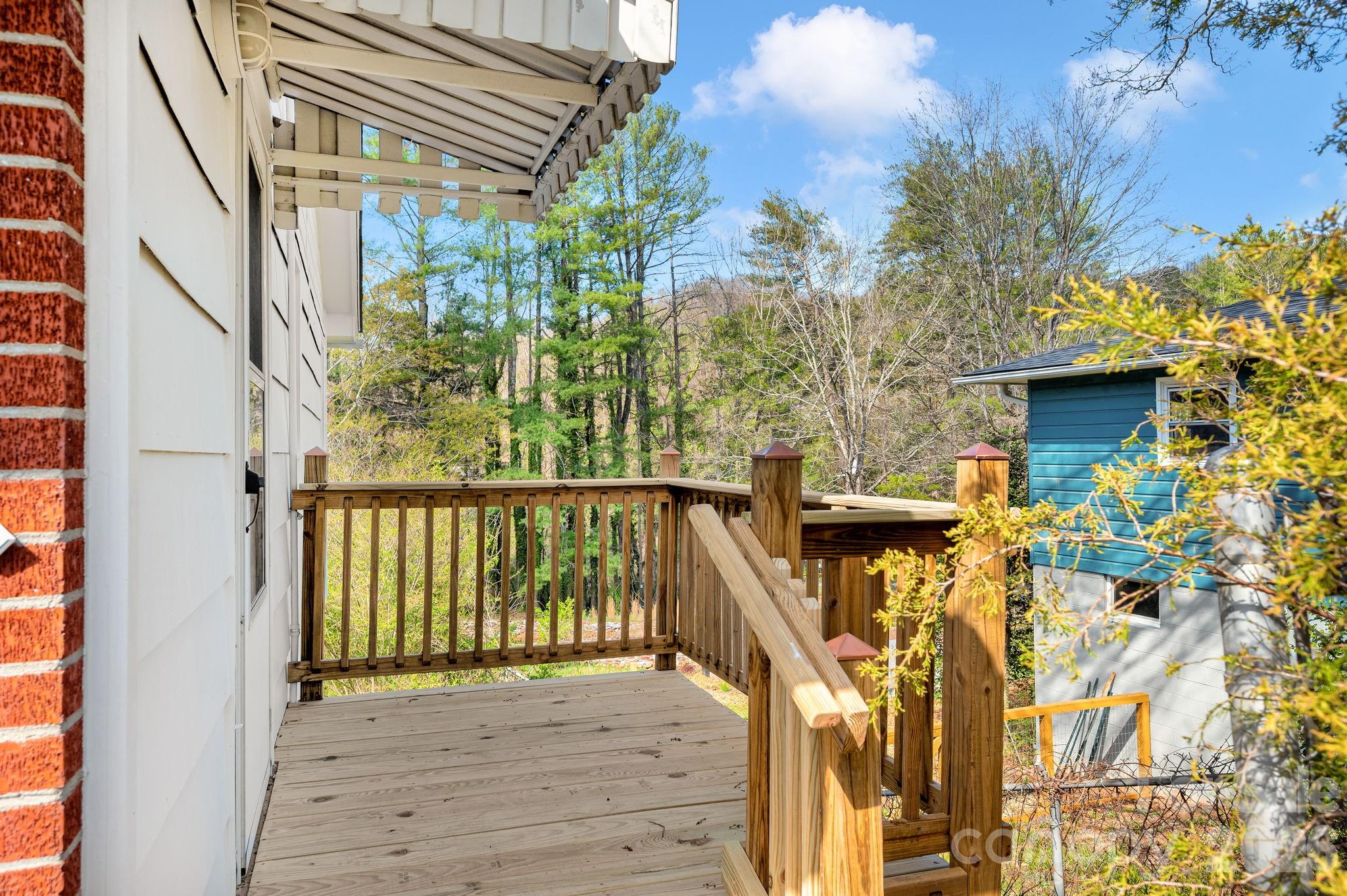 8 N Pershing Road