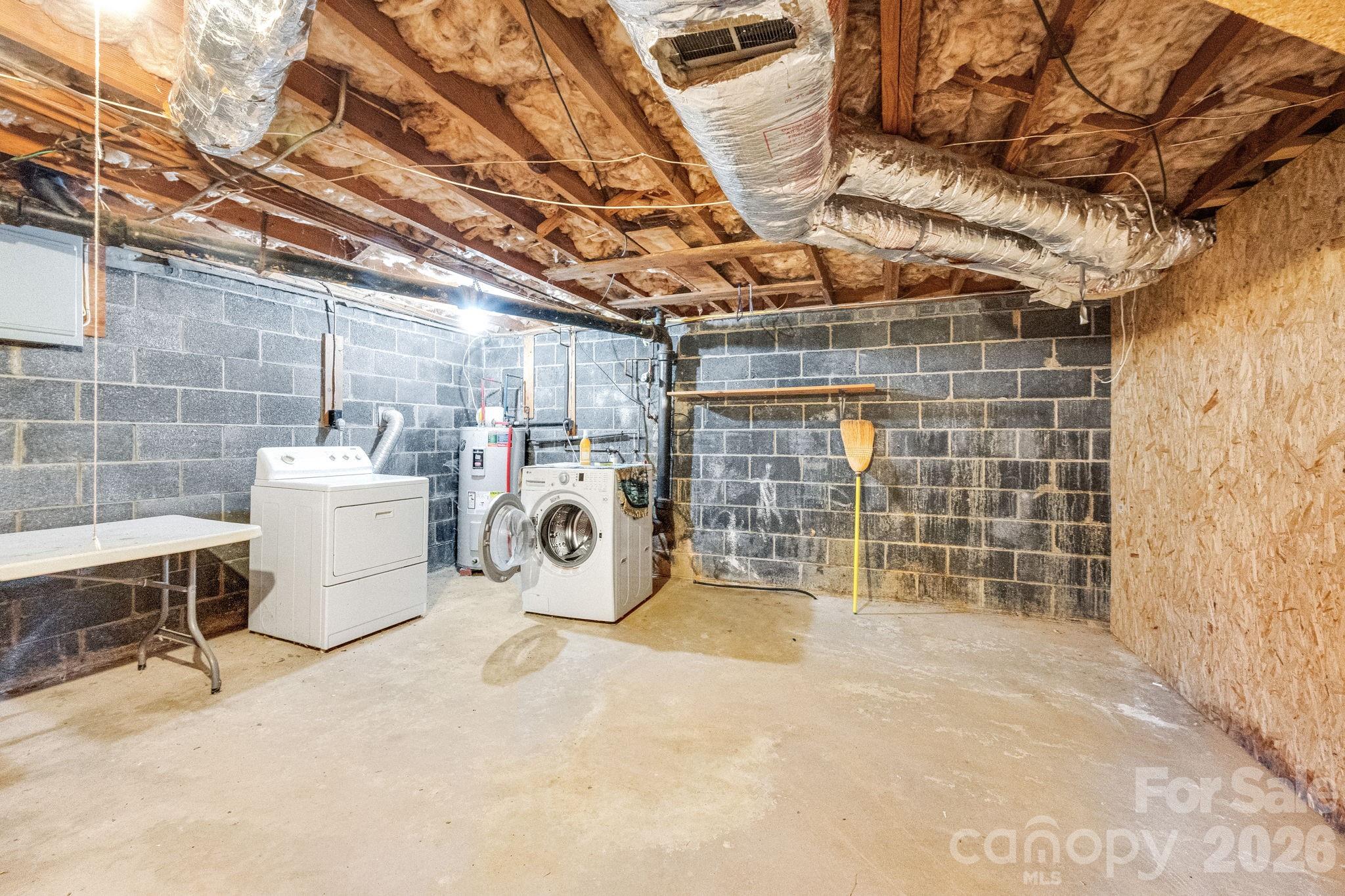 8 N Pershing Road