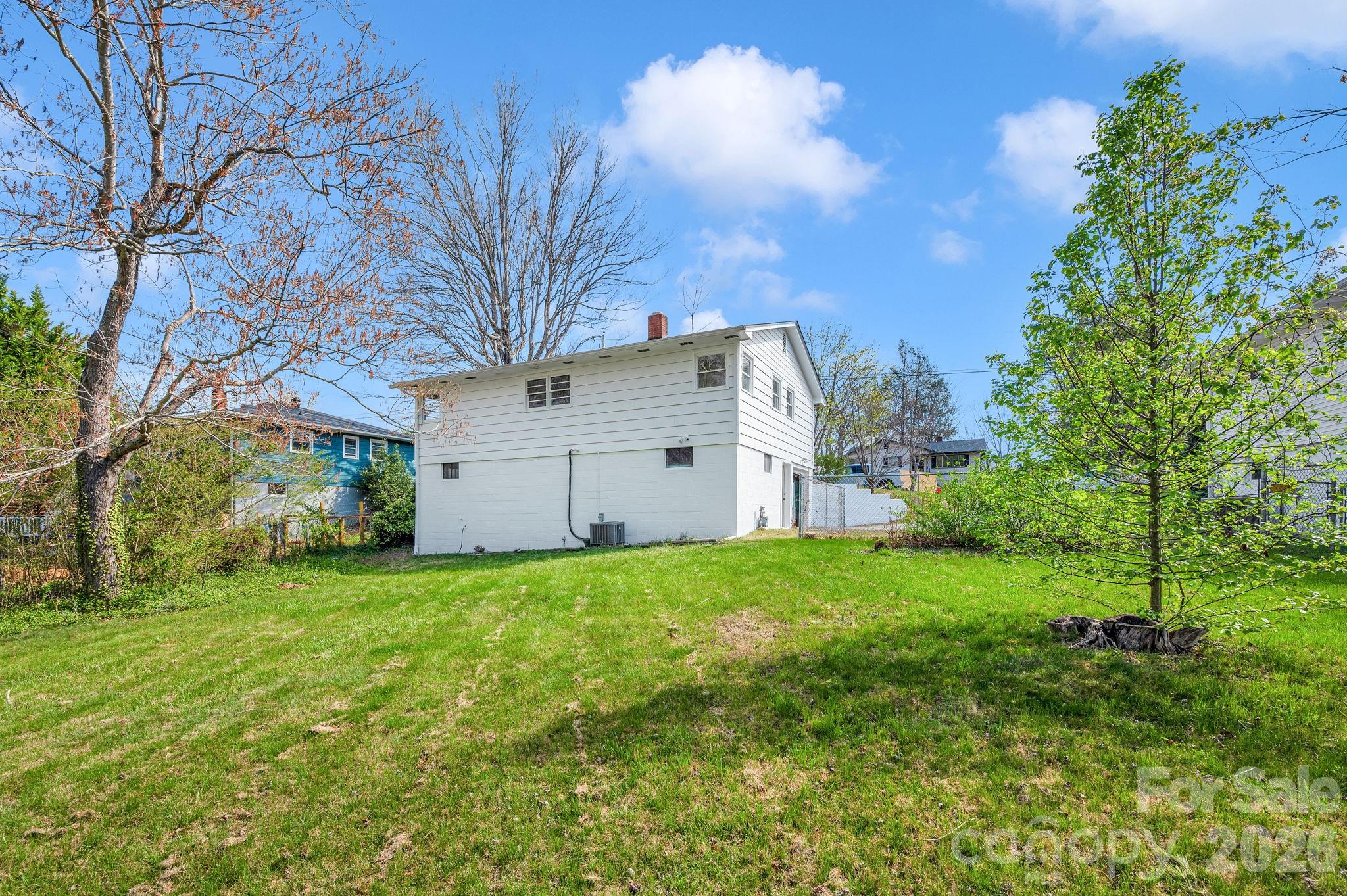 8 N Pershing Road