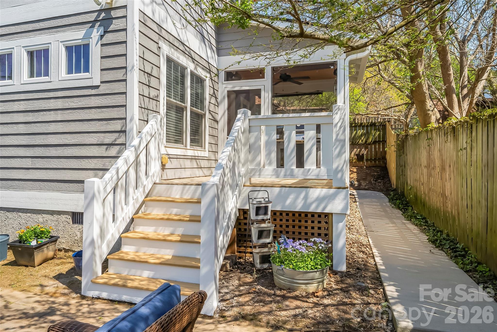 6 Weaver Street