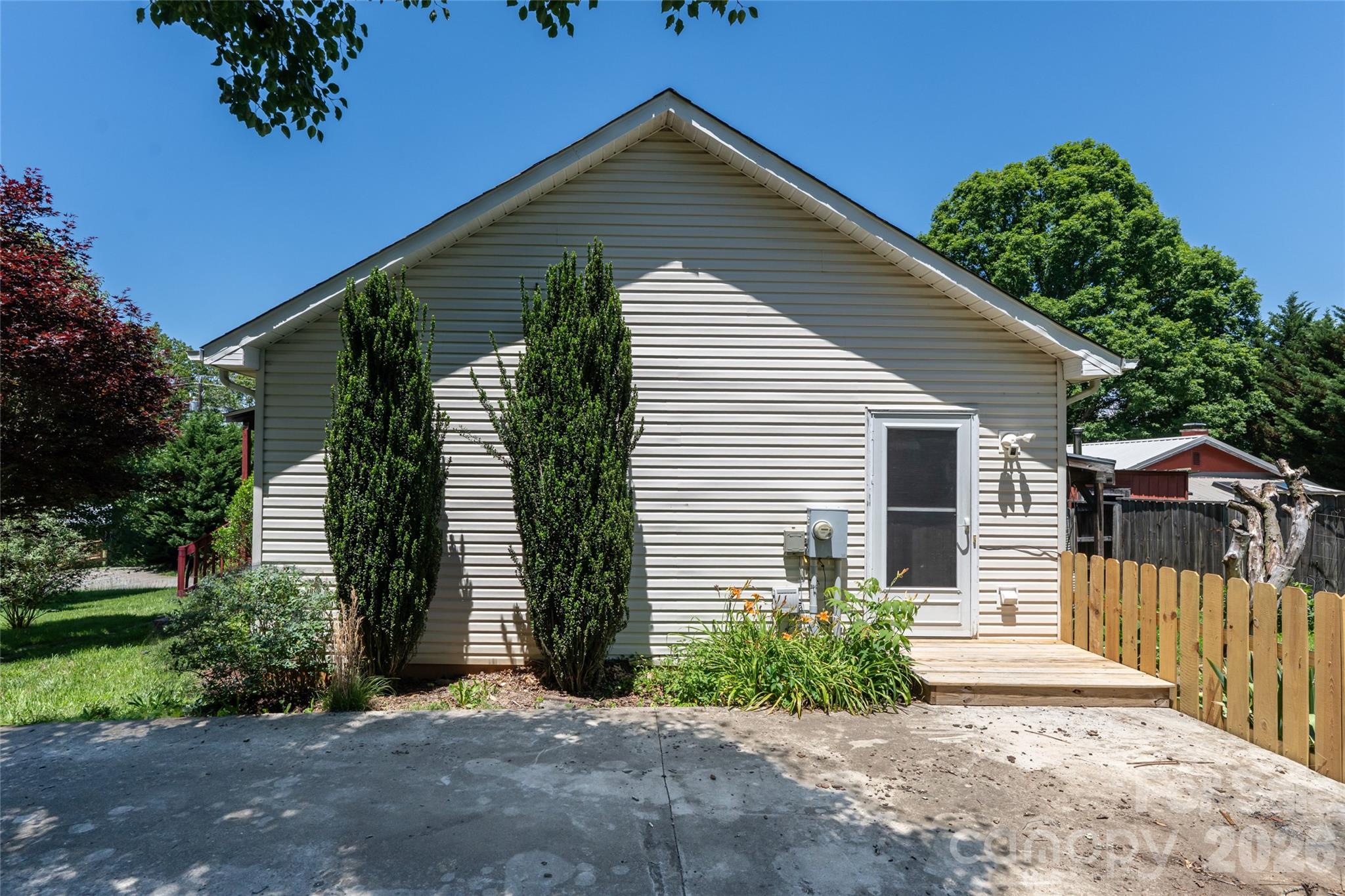 339 Hi Alta Avenue