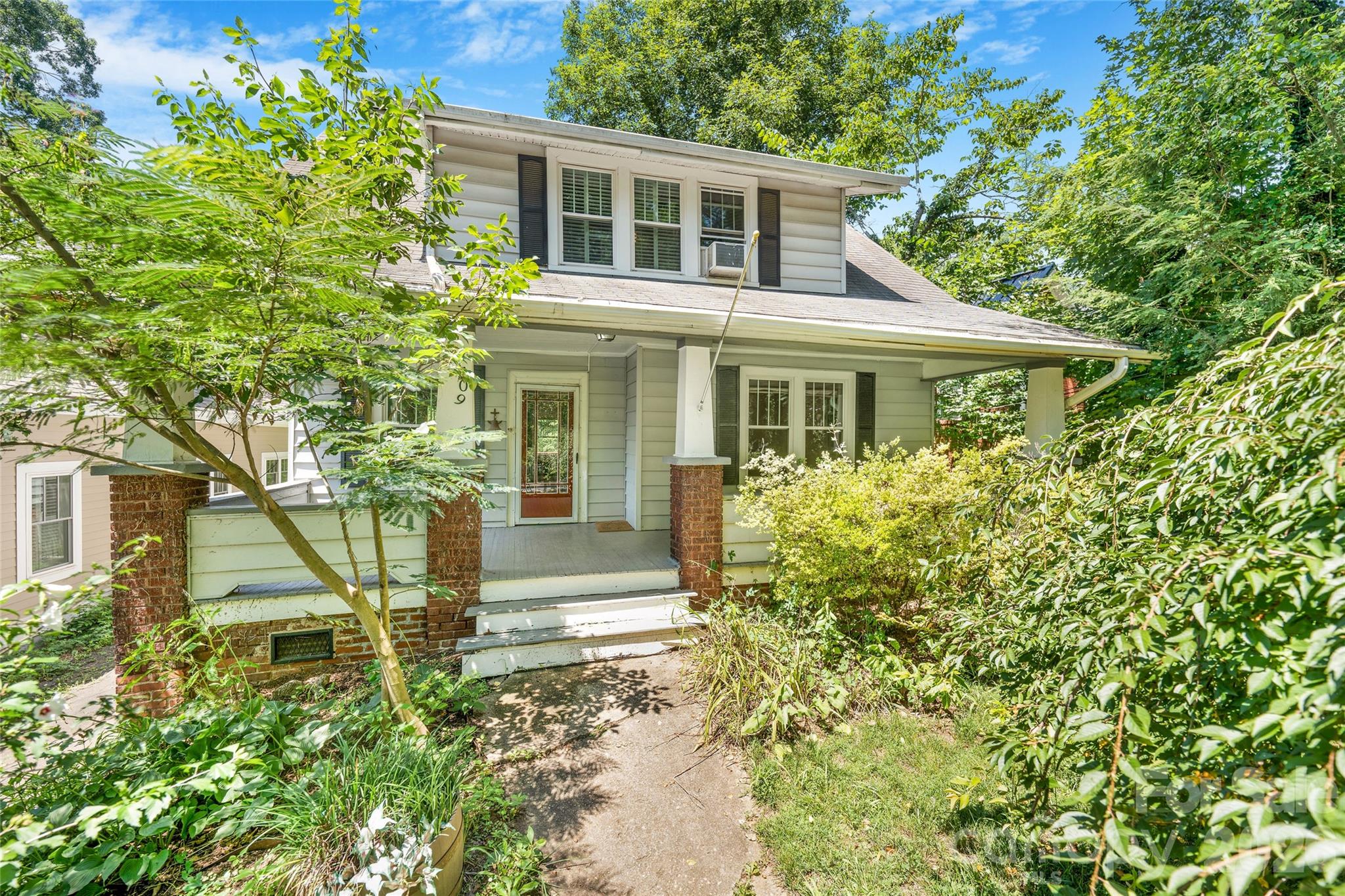 109 Forest Hill Drive Unit: 1