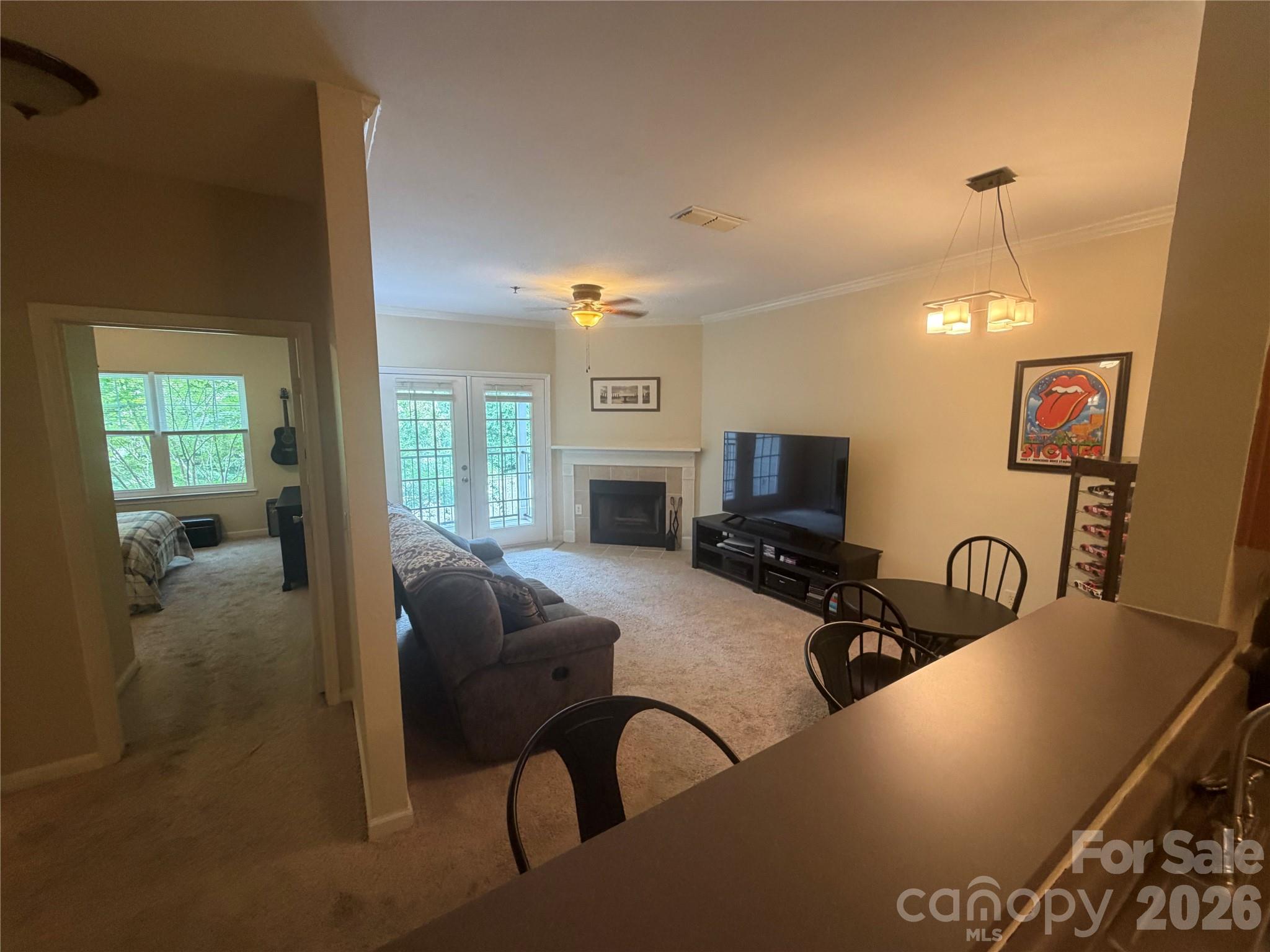 900 Vista Lake Drive Unit: 302
