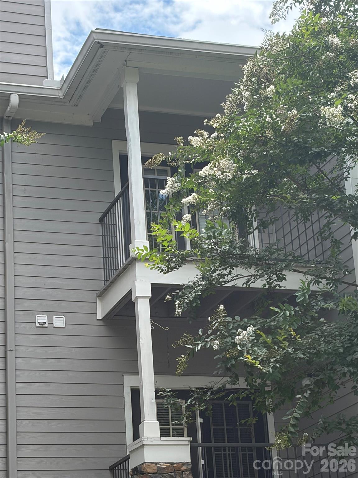 900 Vista Lake Drive Unit: 302