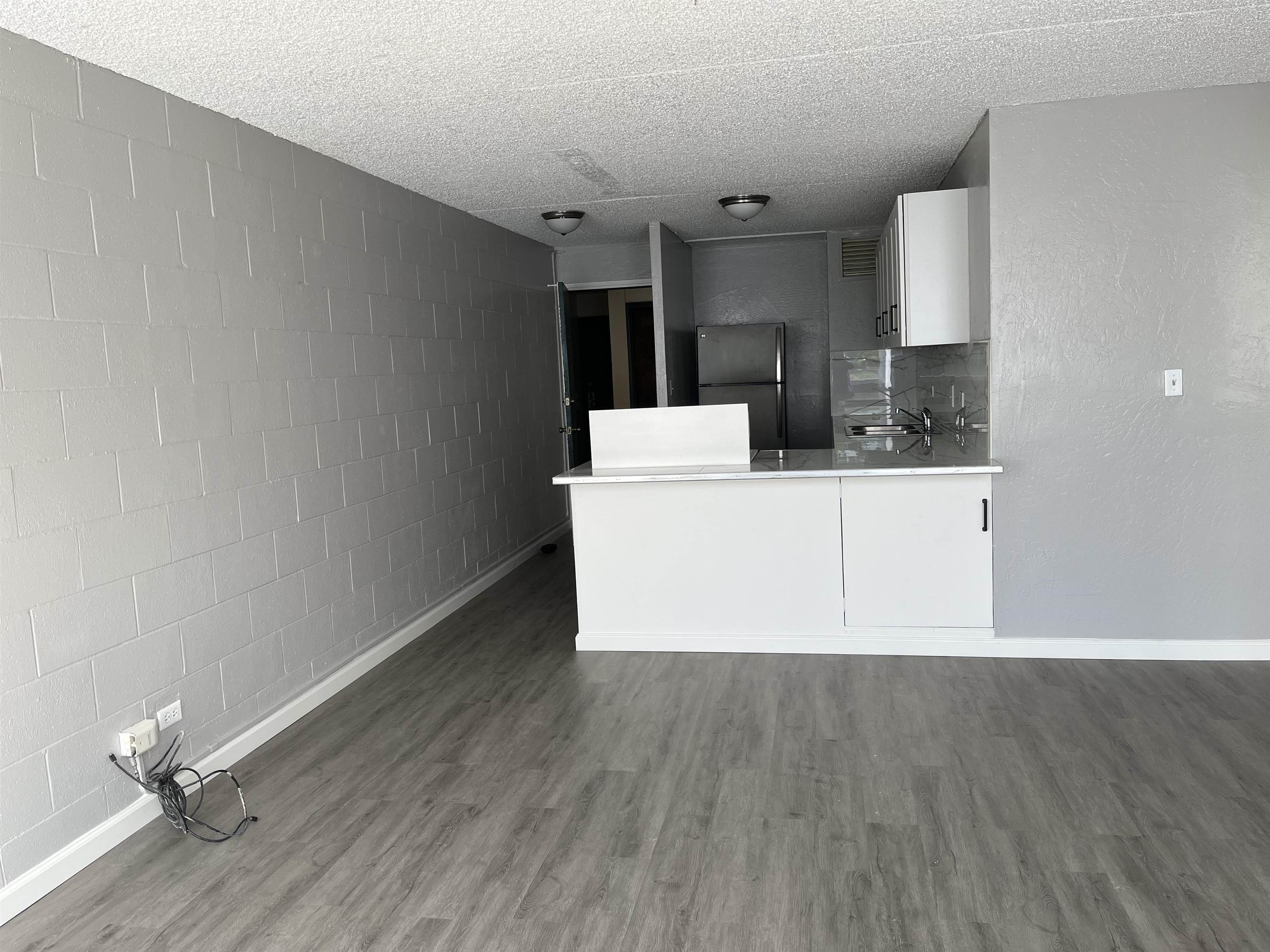 111 KAHULUI BEACH Rd Unit: B313