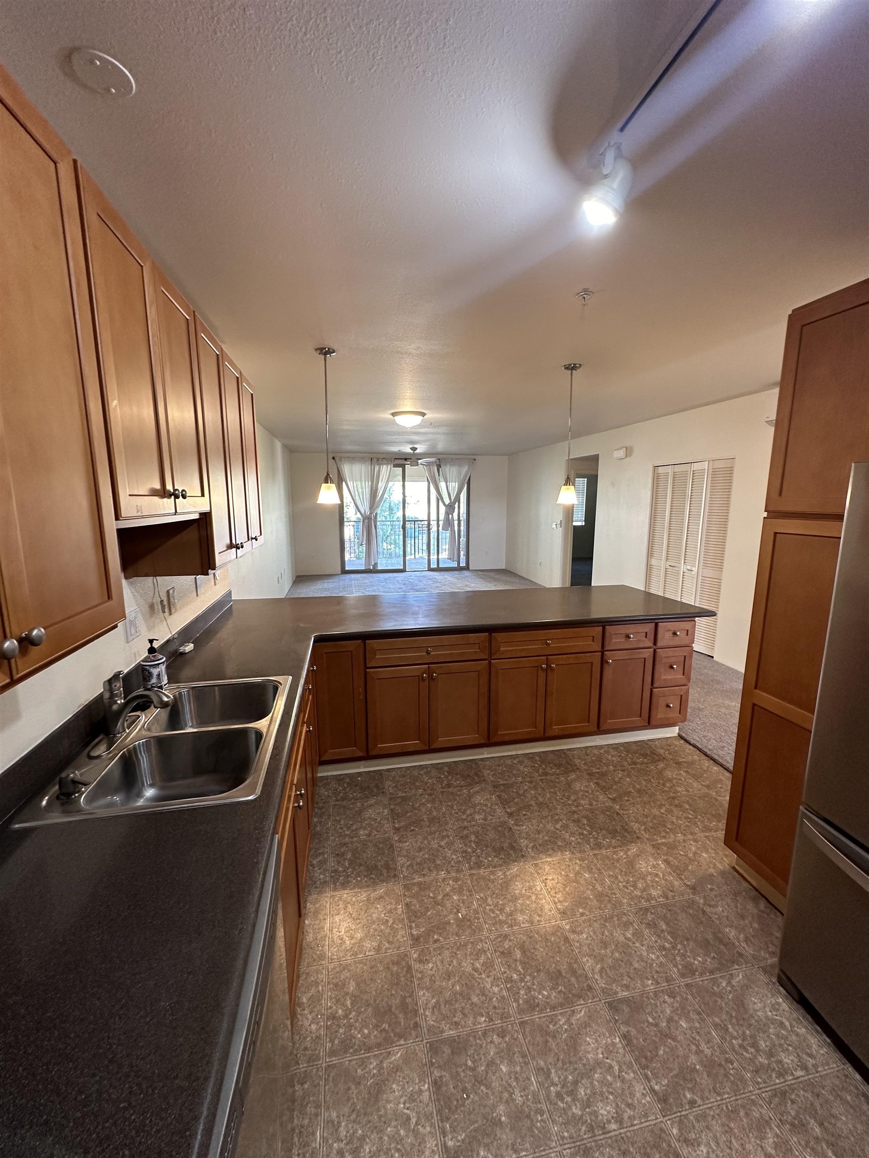 1870 Limahana Cir Unit: G203
