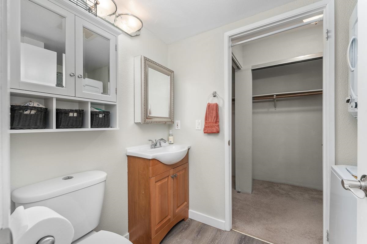 140 UWAPO Rd Unit: 39-103