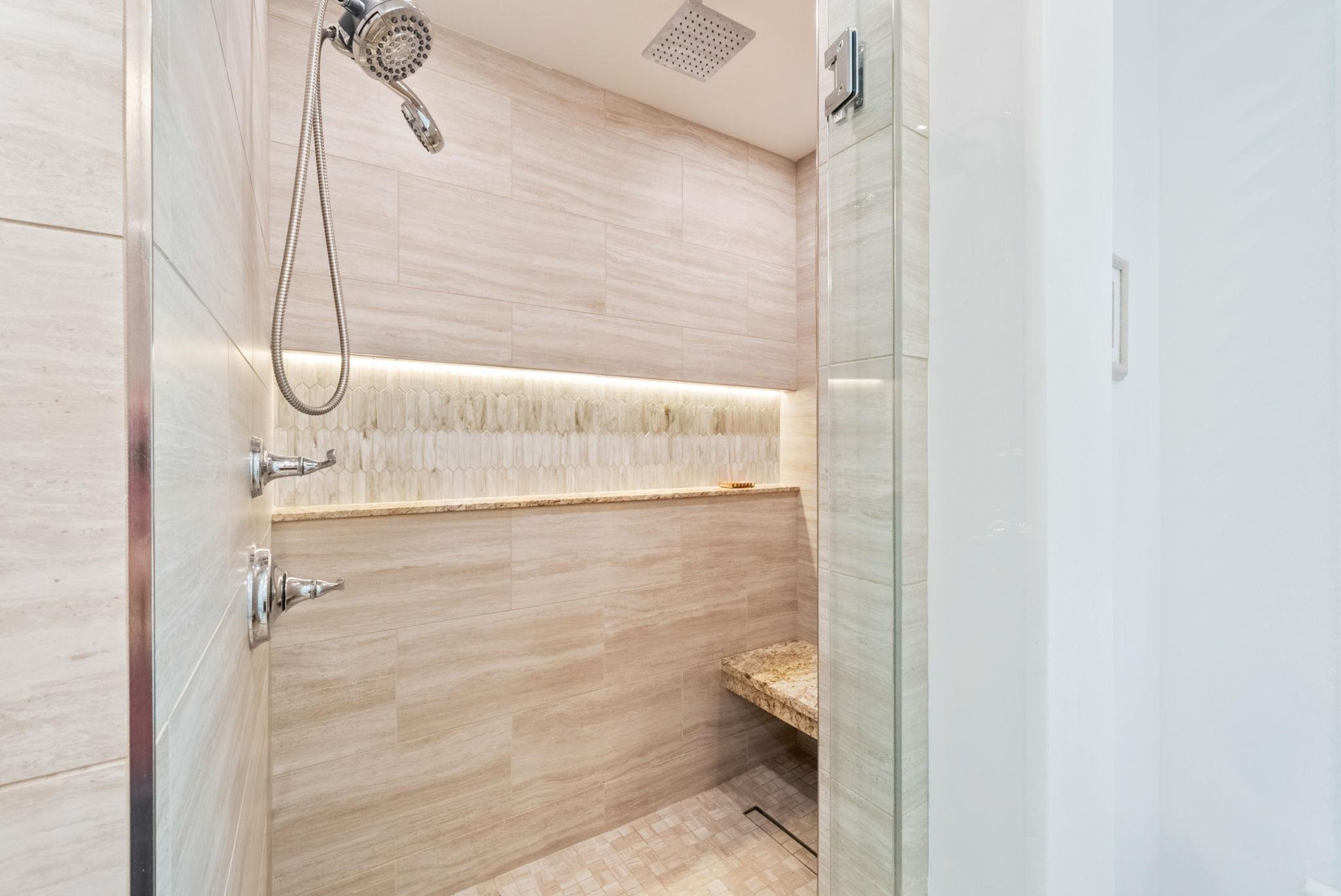 3200 WAILEA ALANUI Dr Unit: 2104