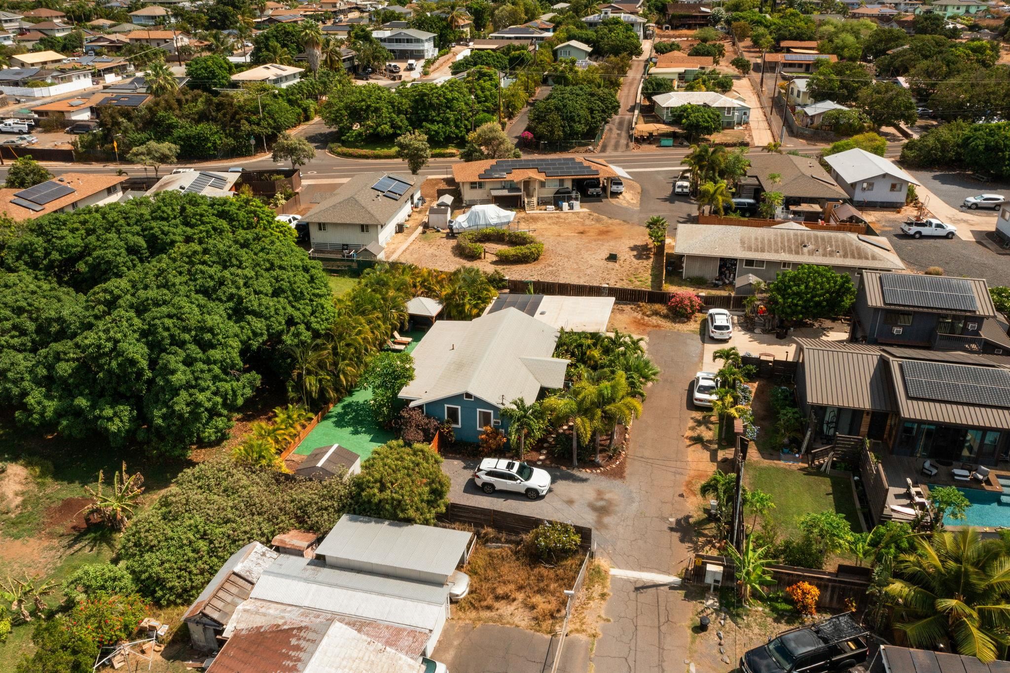 27 Nanialii Pl