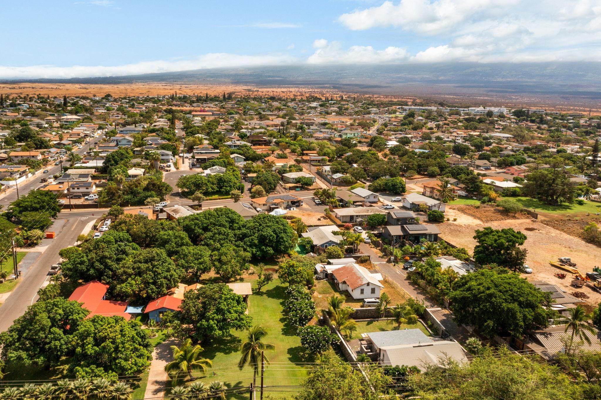 27 Nanialii Pl