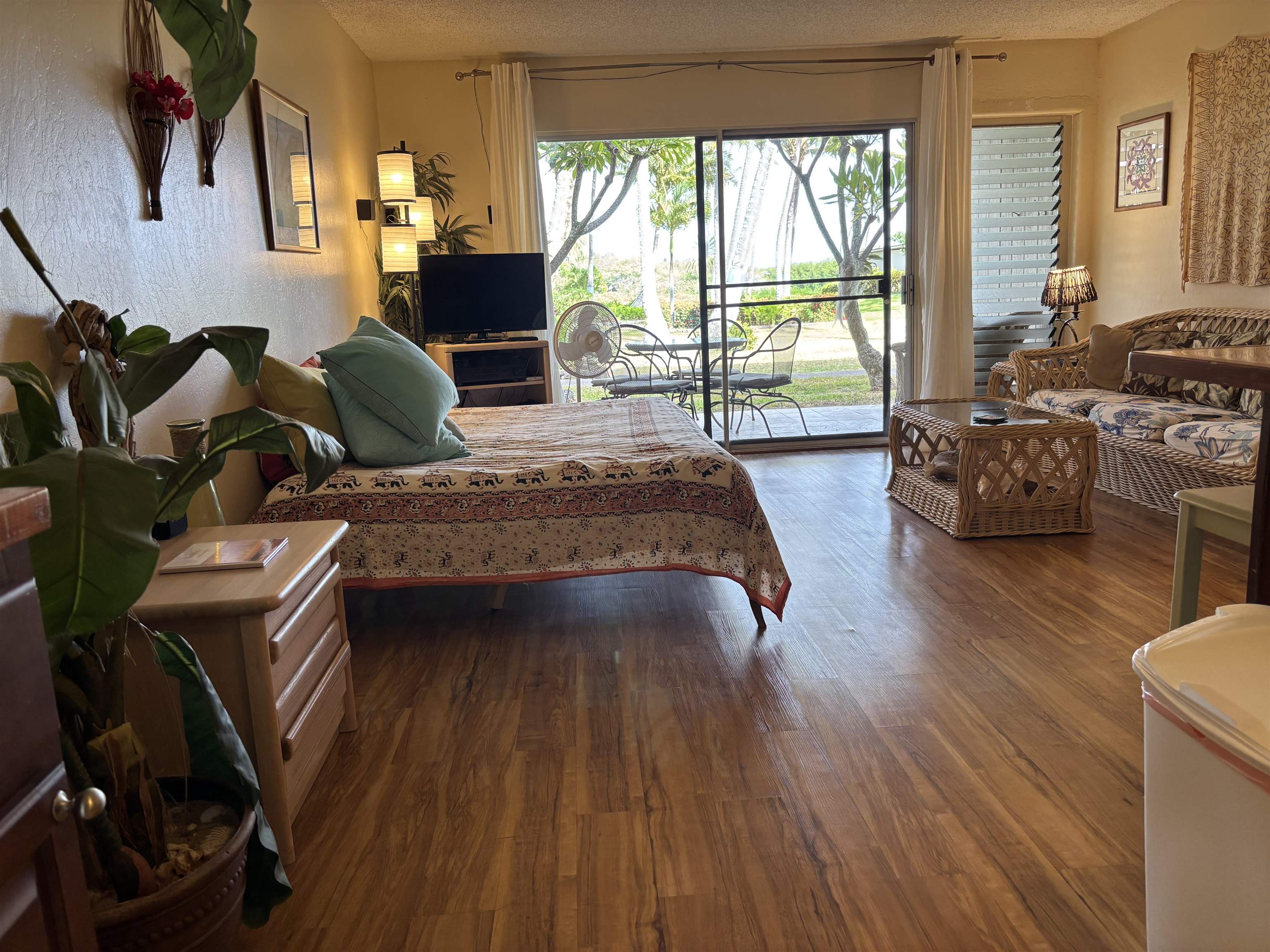 7142 Kahmehameha V Hwy Unit: B102