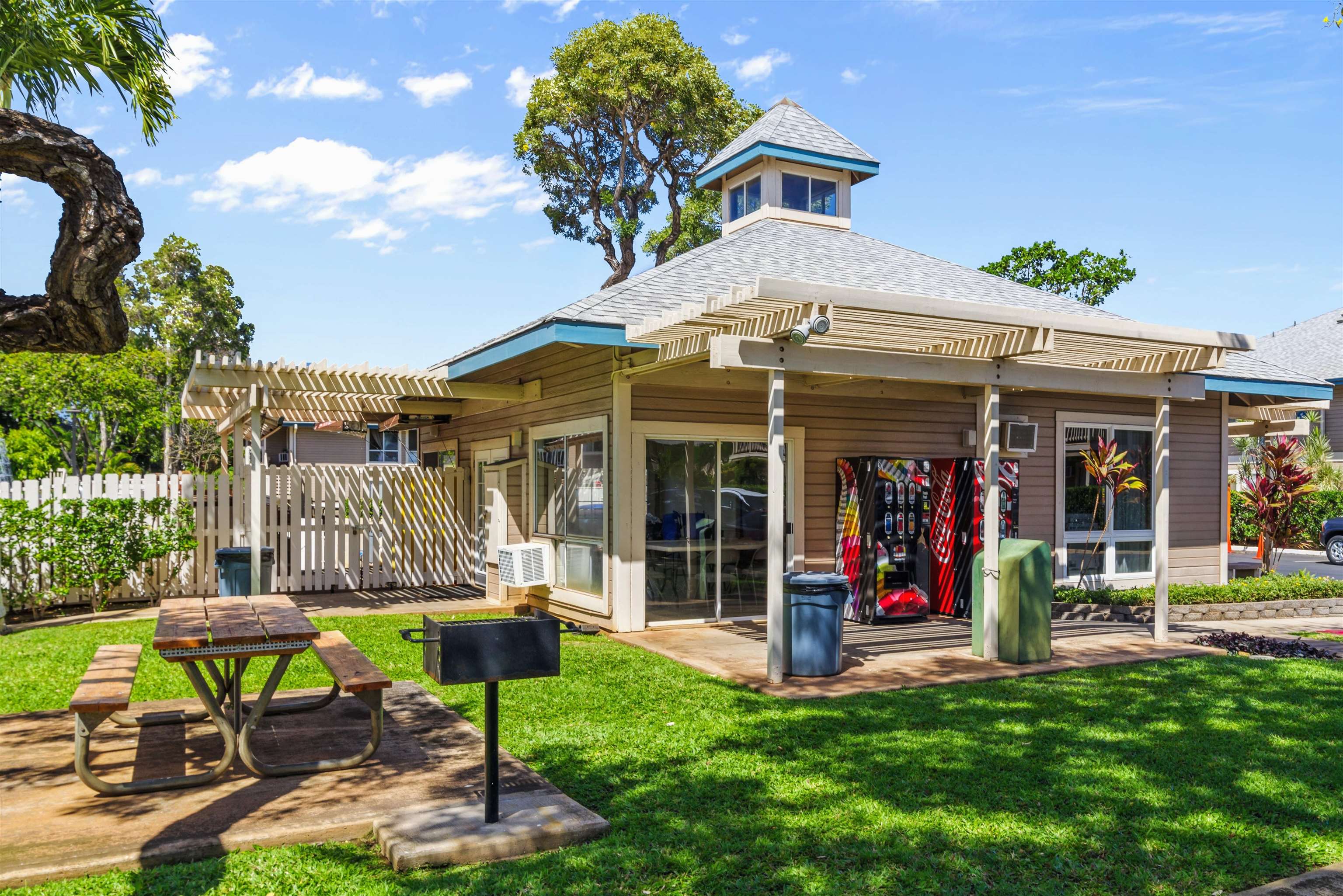 480 Kenolio Rd Unit: 11-206