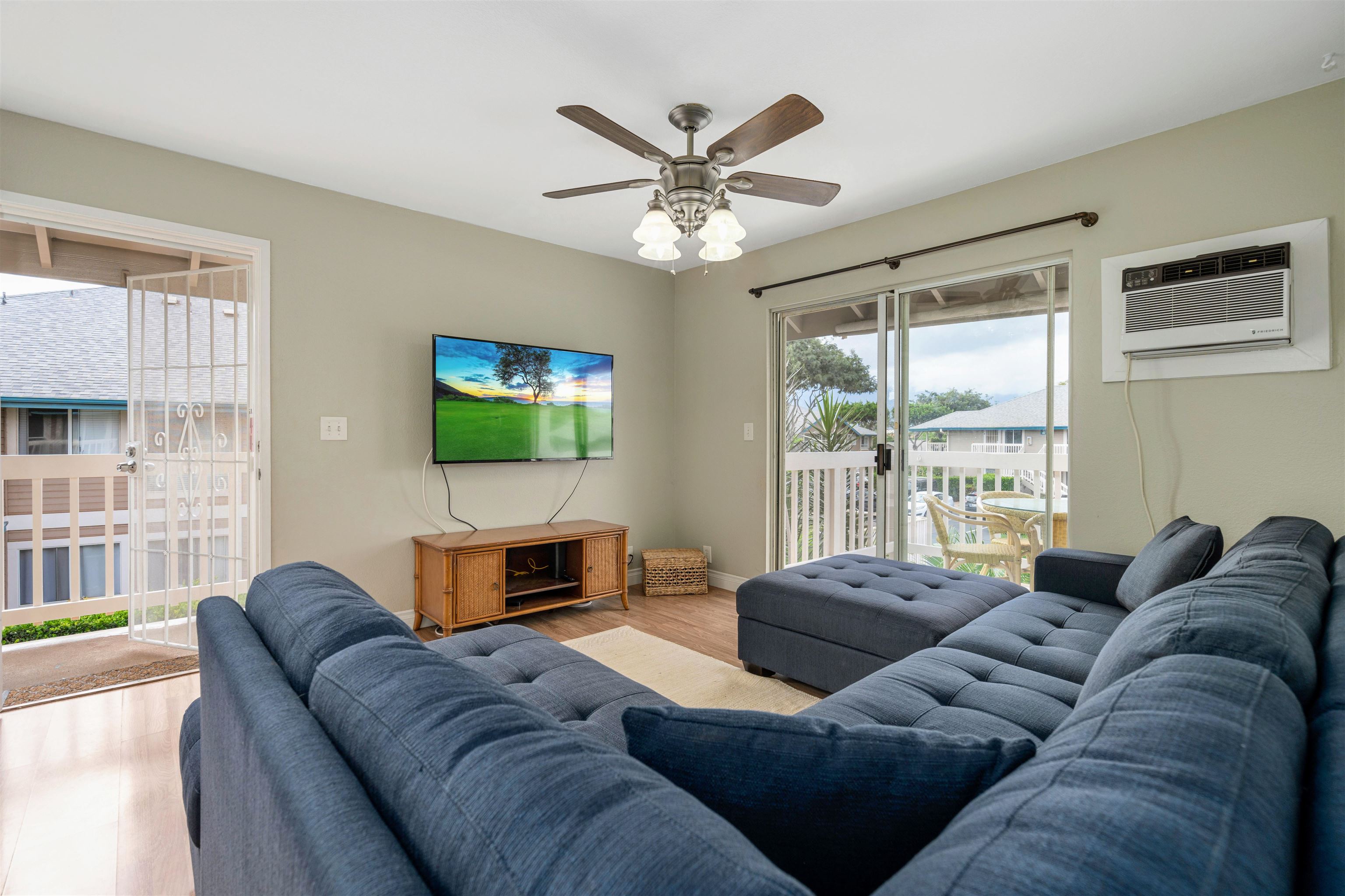 480 Kenolio Rd Unit: 11-206