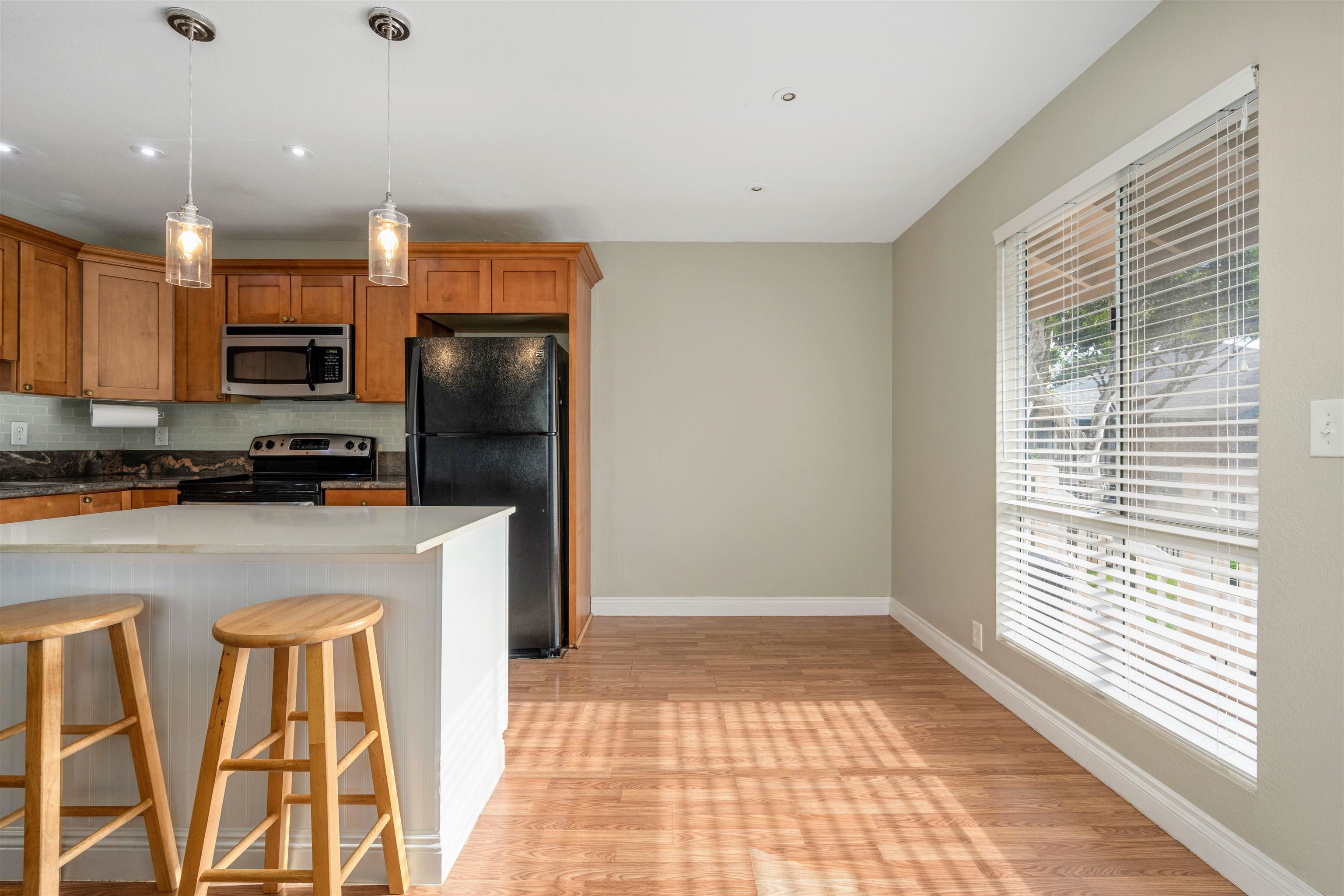 480 Kenolio Rd Unit: 11-206