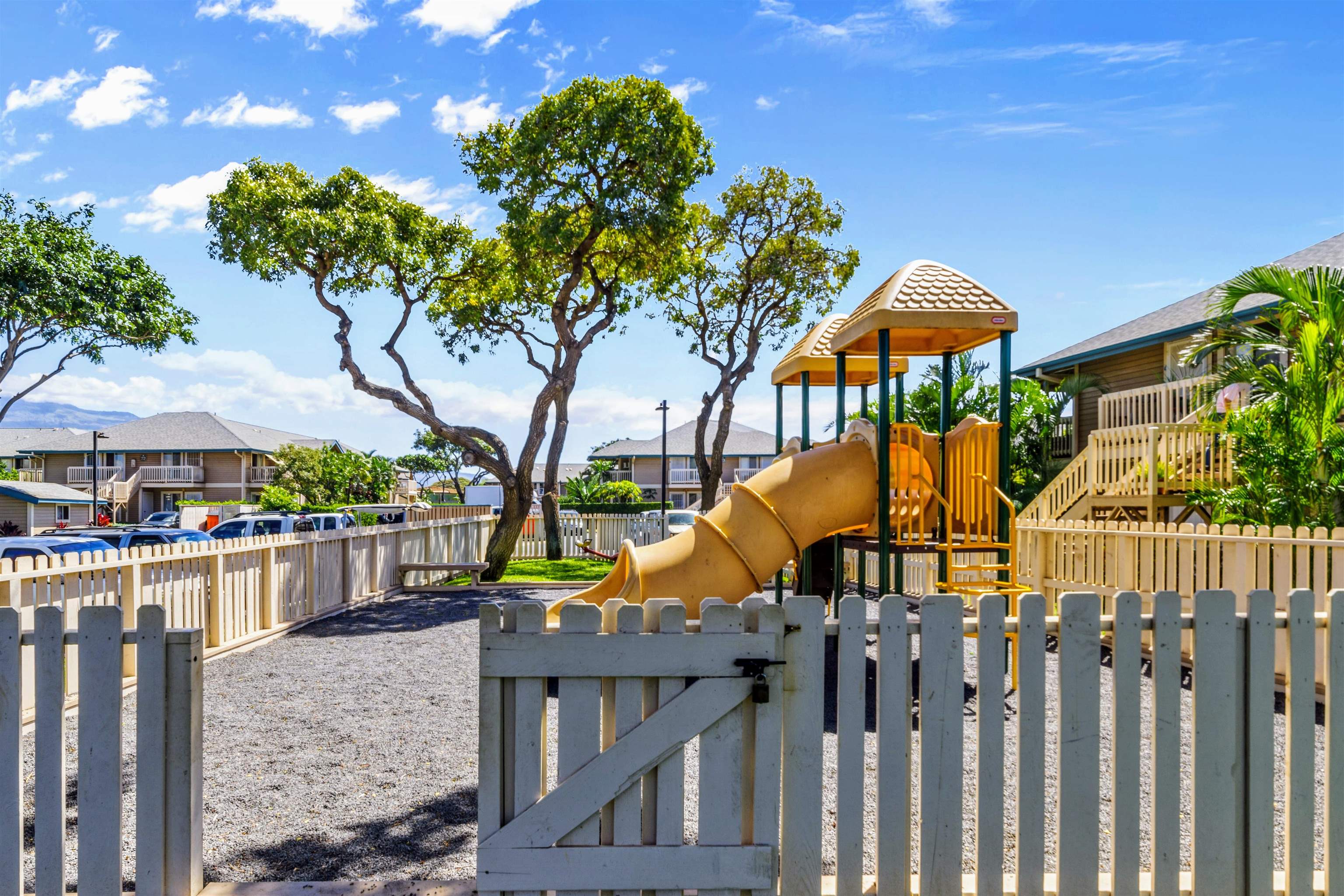 480 Kenolio Rd Unit: 11-206