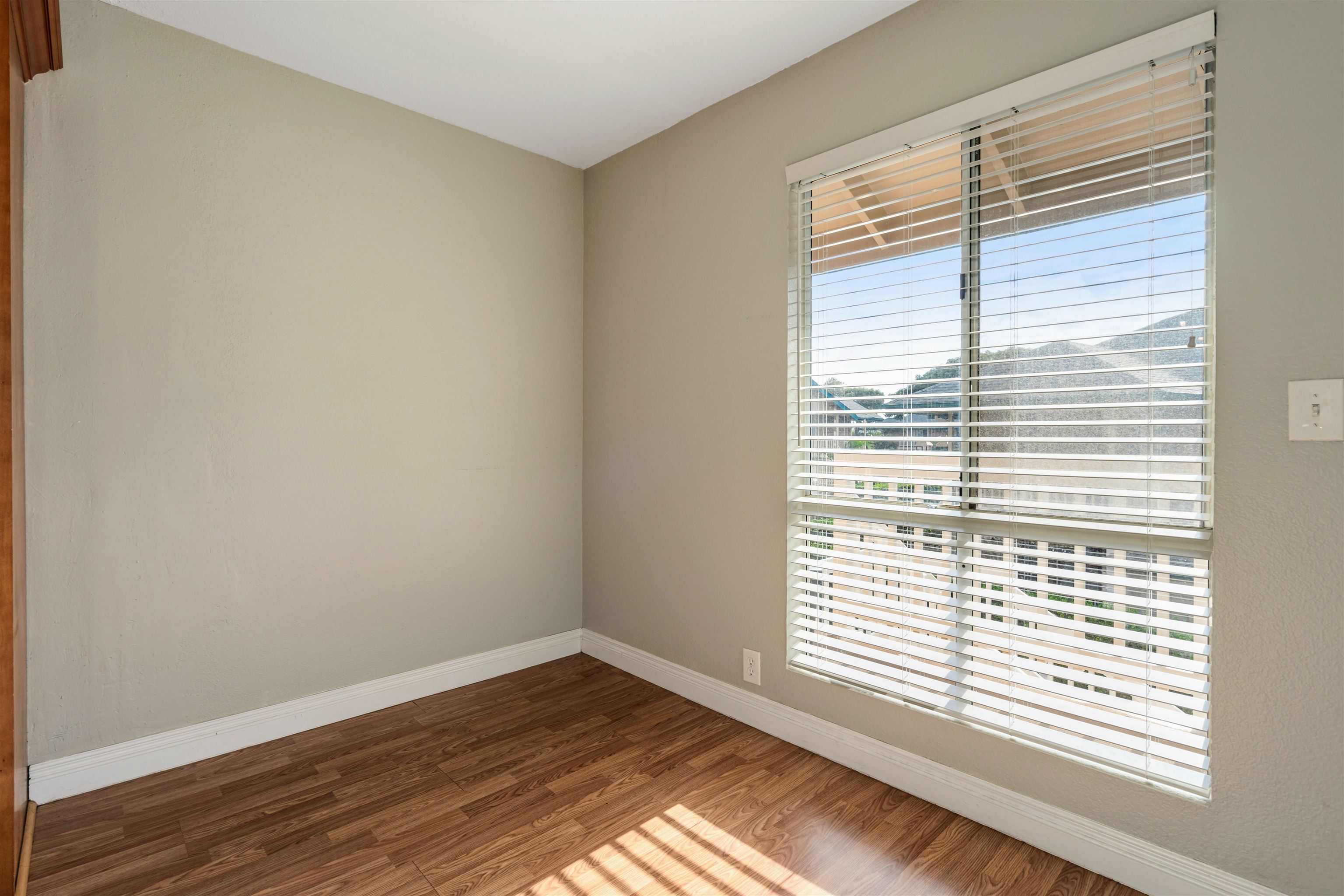 480 Kenolio Rd Unit: 11-206