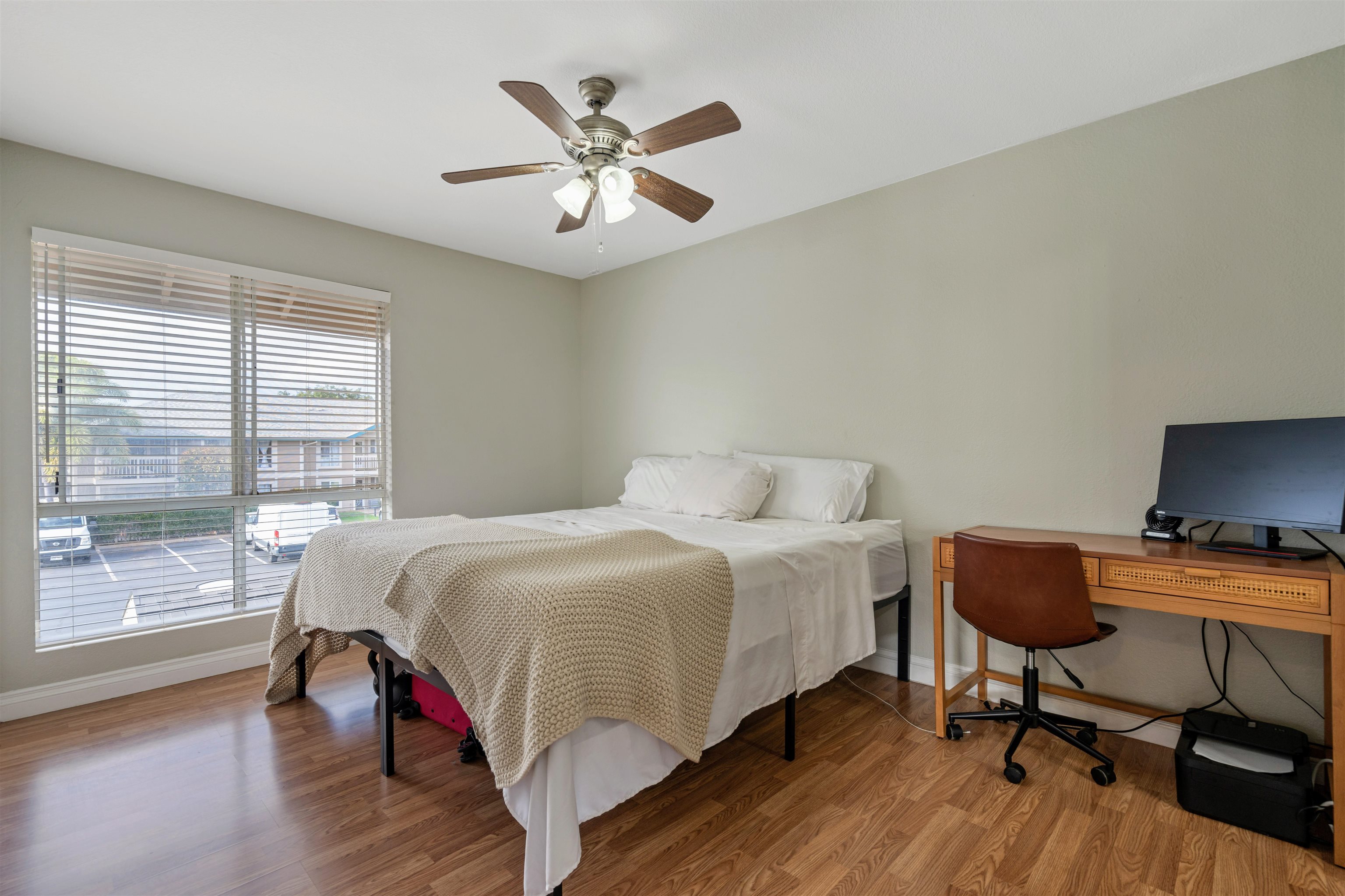 480 Kenolio Rd Unit: 11-206