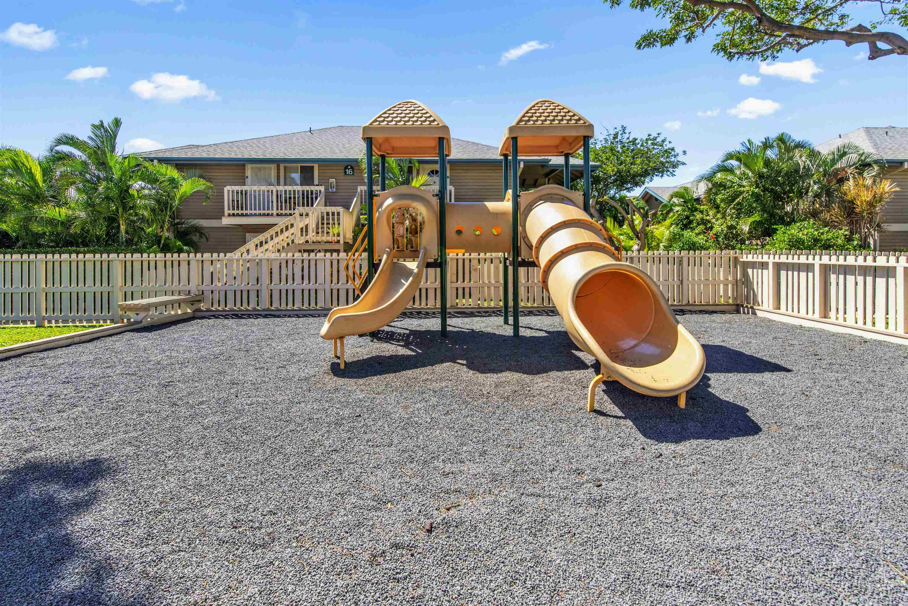 480 Kenolio Rd Unit: 11-206