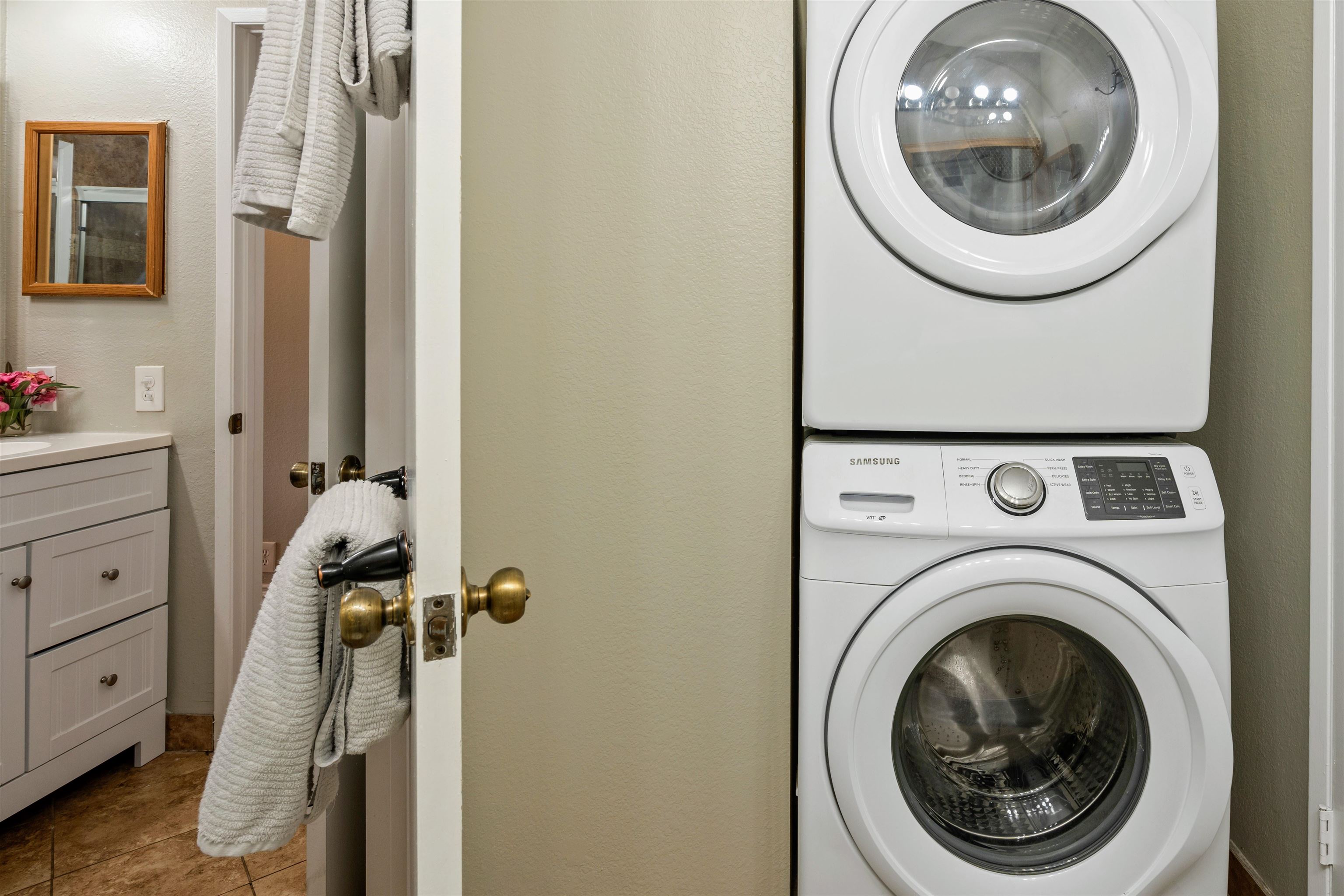 480 Kenolio Rd Unit: 11-206