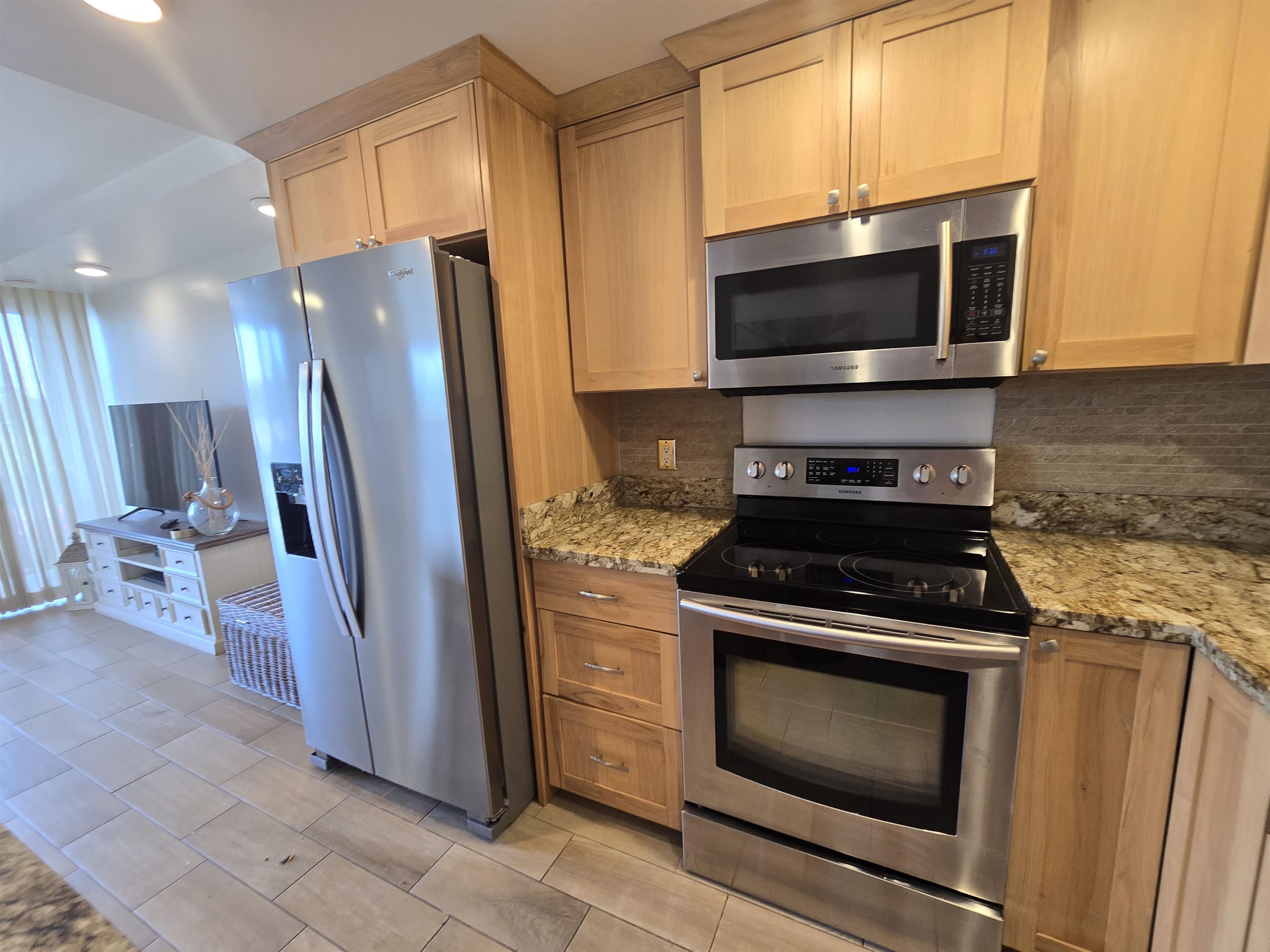 120 HUI RD F Rd Unit: J13