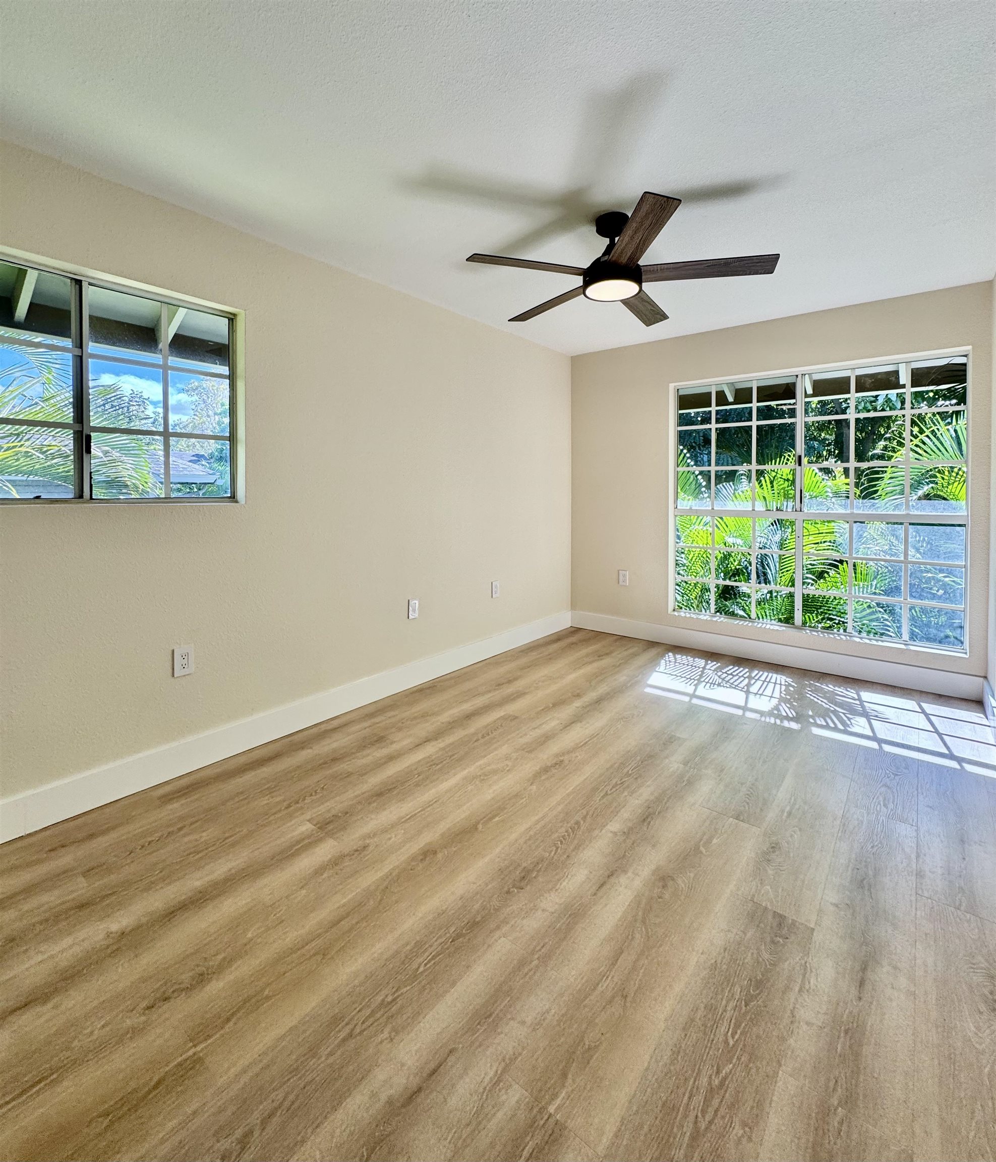 160 KEONEKAI Rd Unit: 13-208
