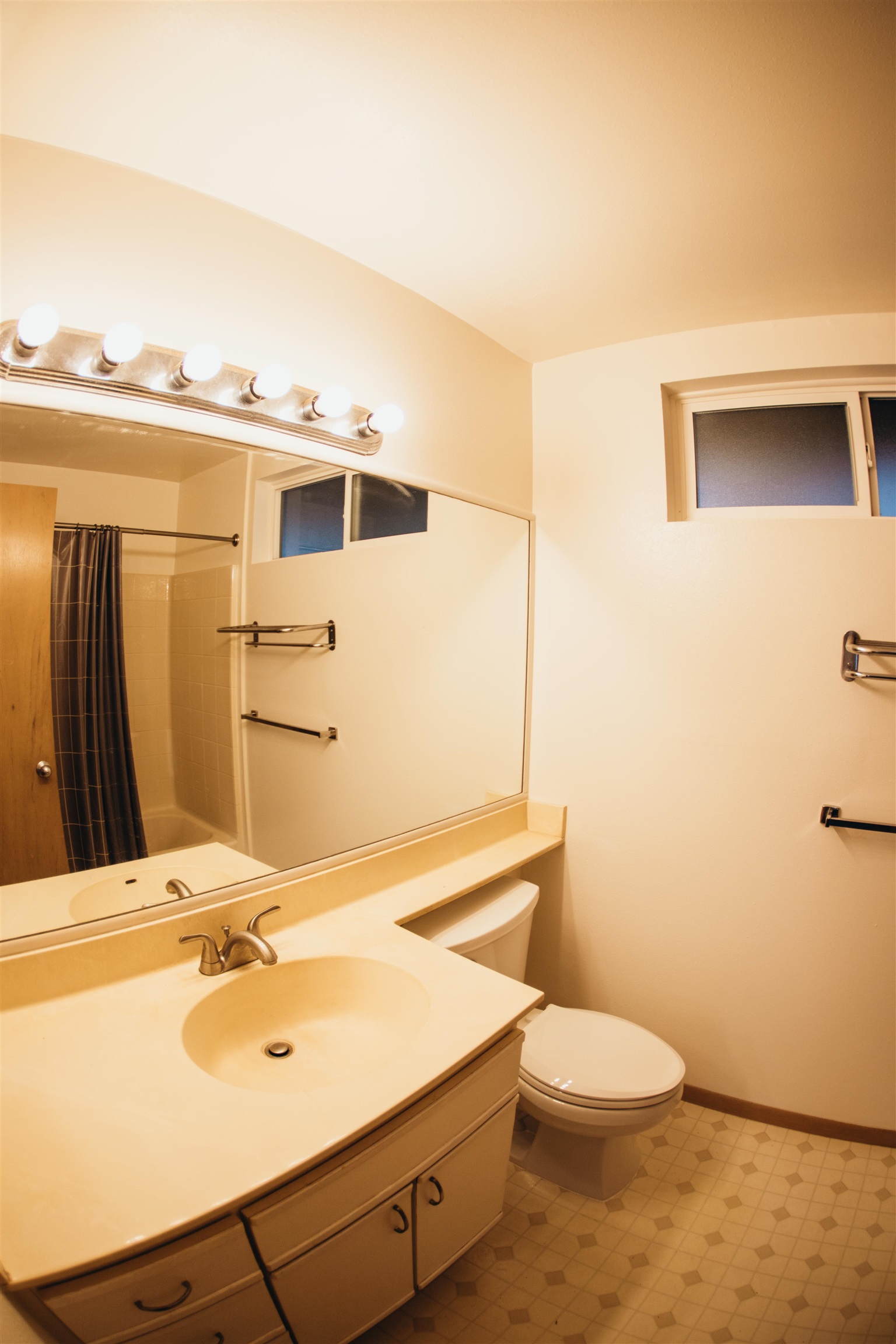 64 Kunihi Ln Unit: 324