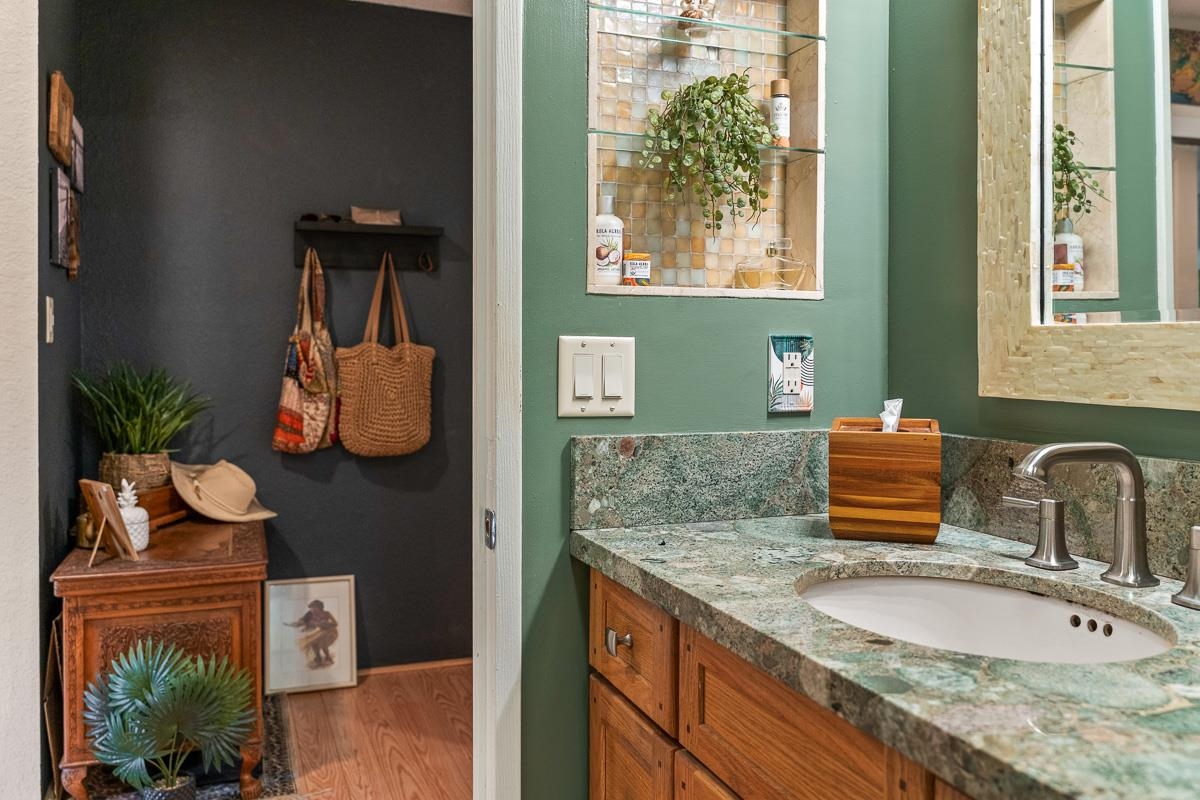 1299 ULUNIU Rd Unit: 103E