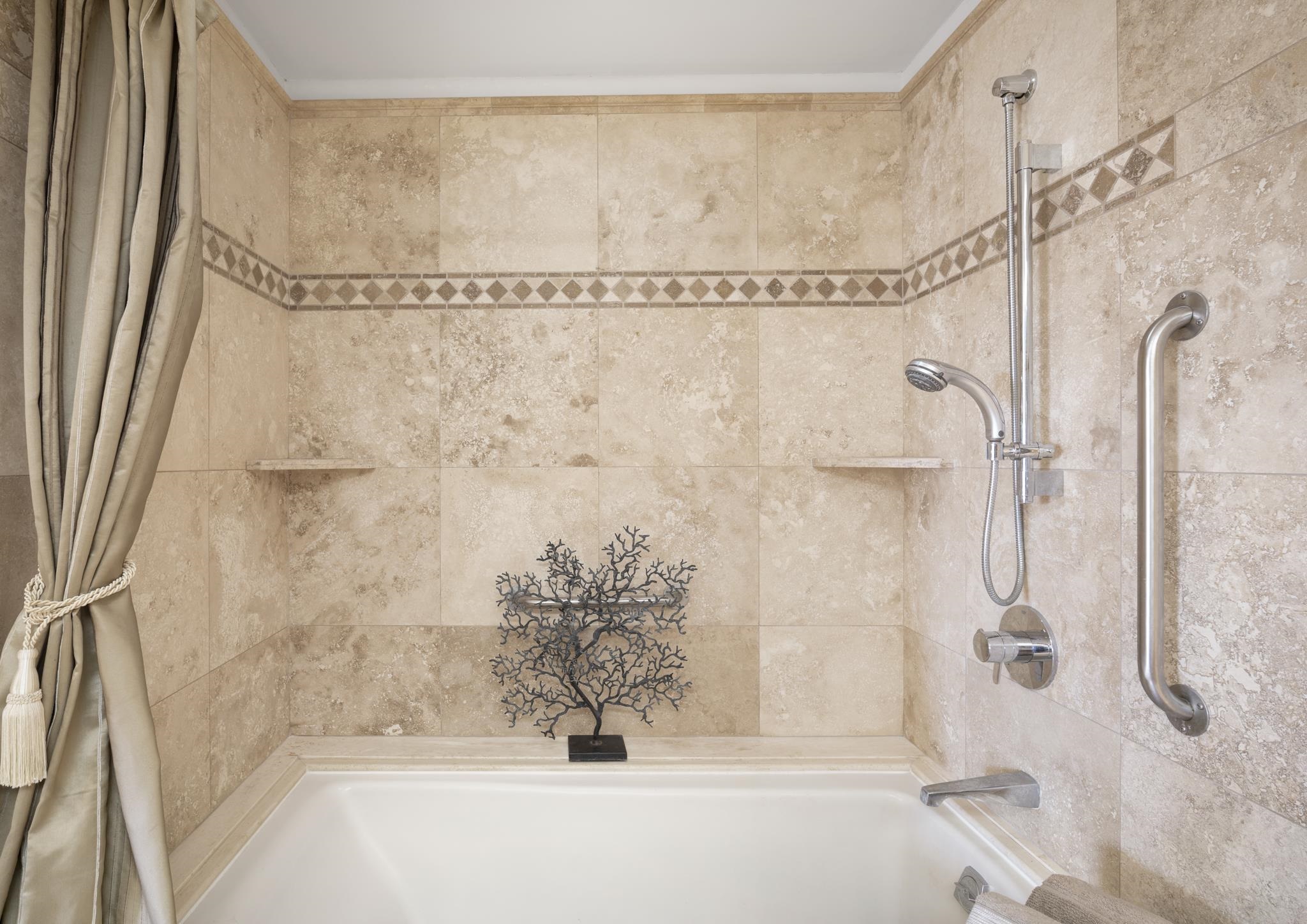 3150 WAILEA ALANUI Dr Unit: 3202