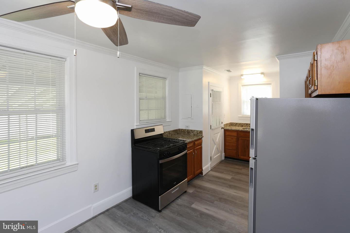 714 Oakwood Rd