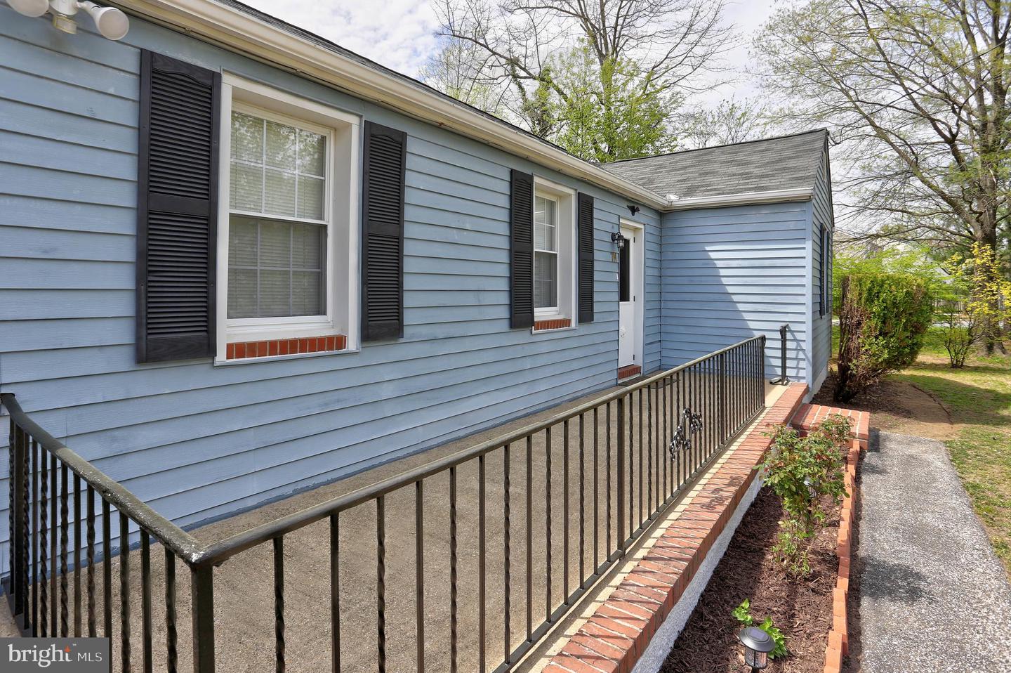 714 Oakwood Rd