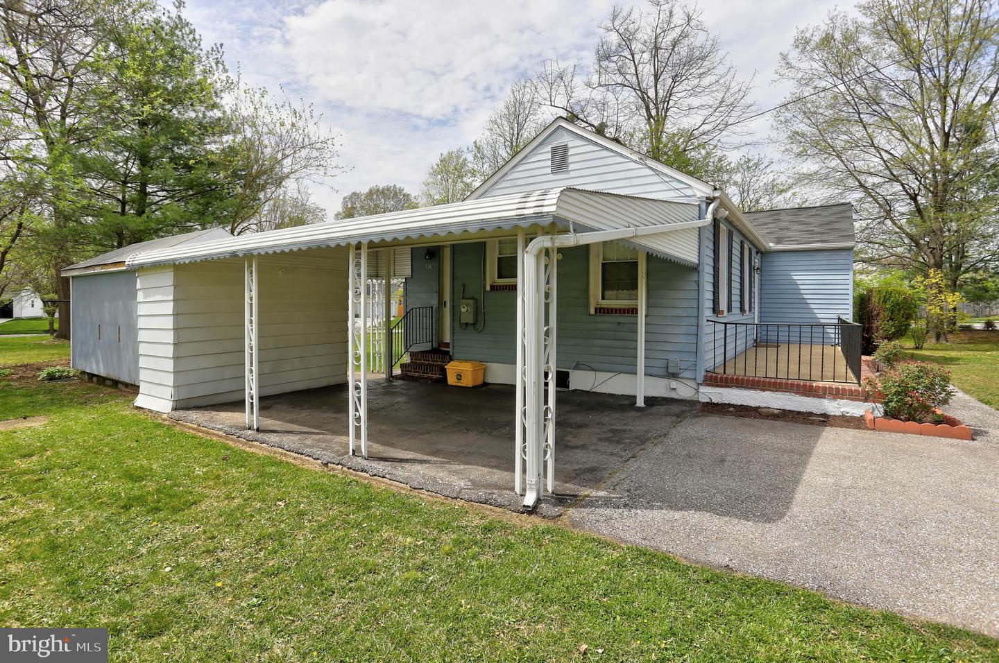 714 Oakwood Rd