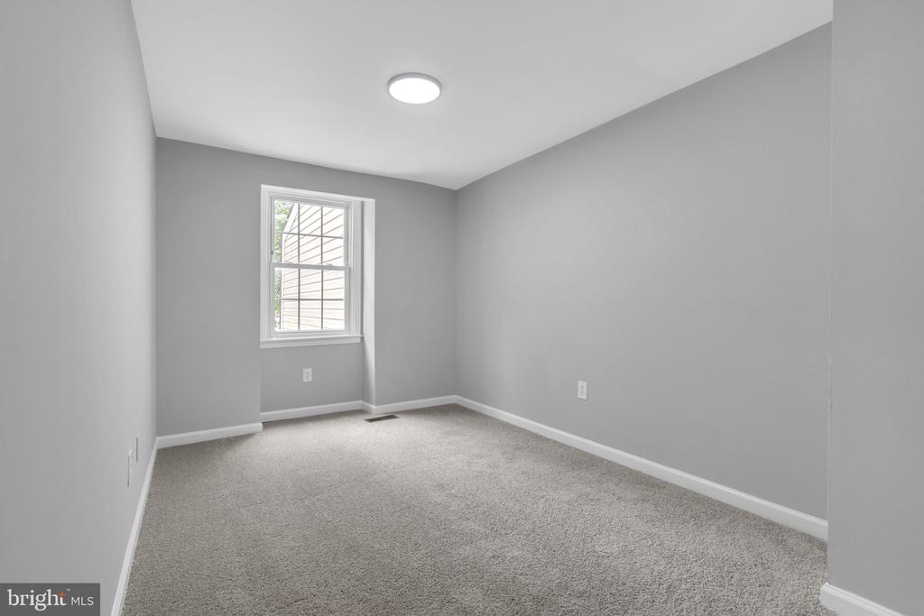 1825 ARWELL COURT