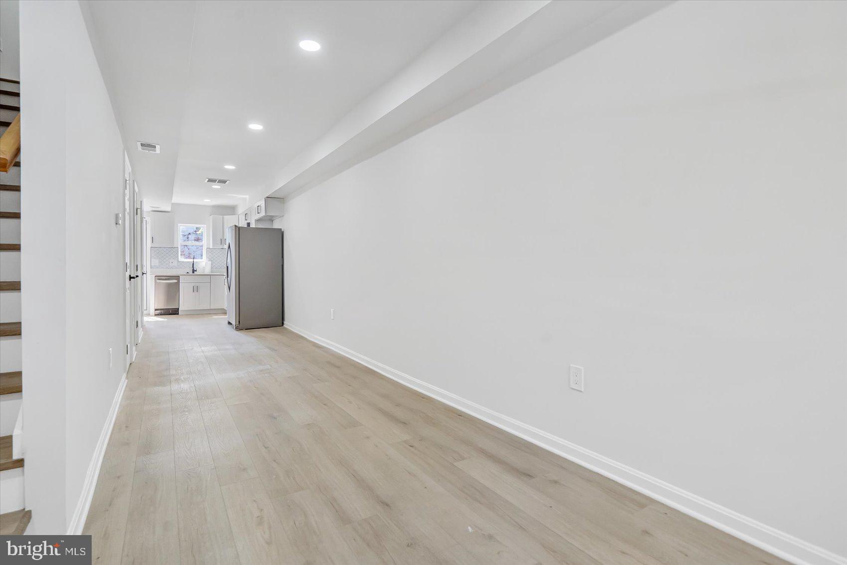 823 Woodward St