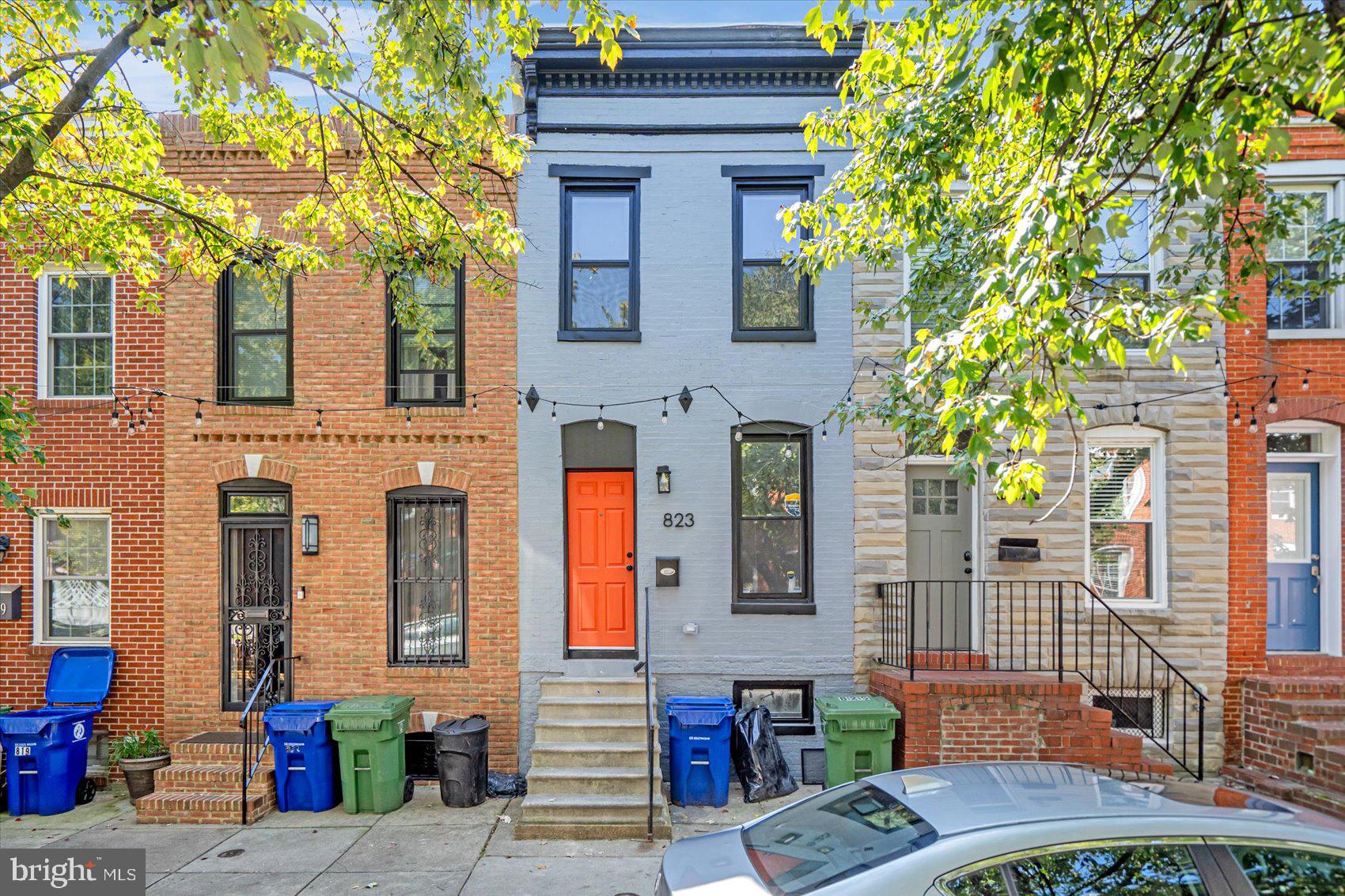 823 Woodward St