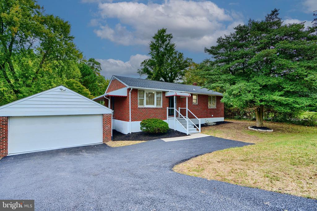 4240 Silver Spring Rd