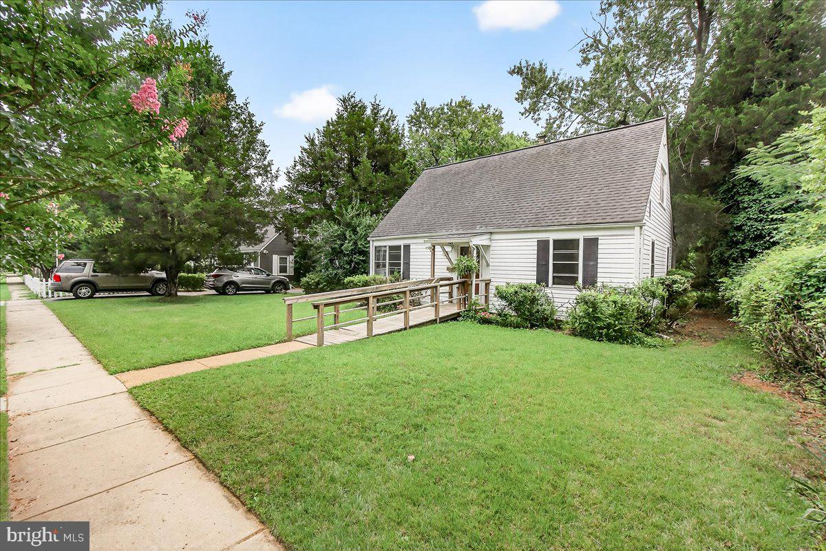 702 Westover Rd