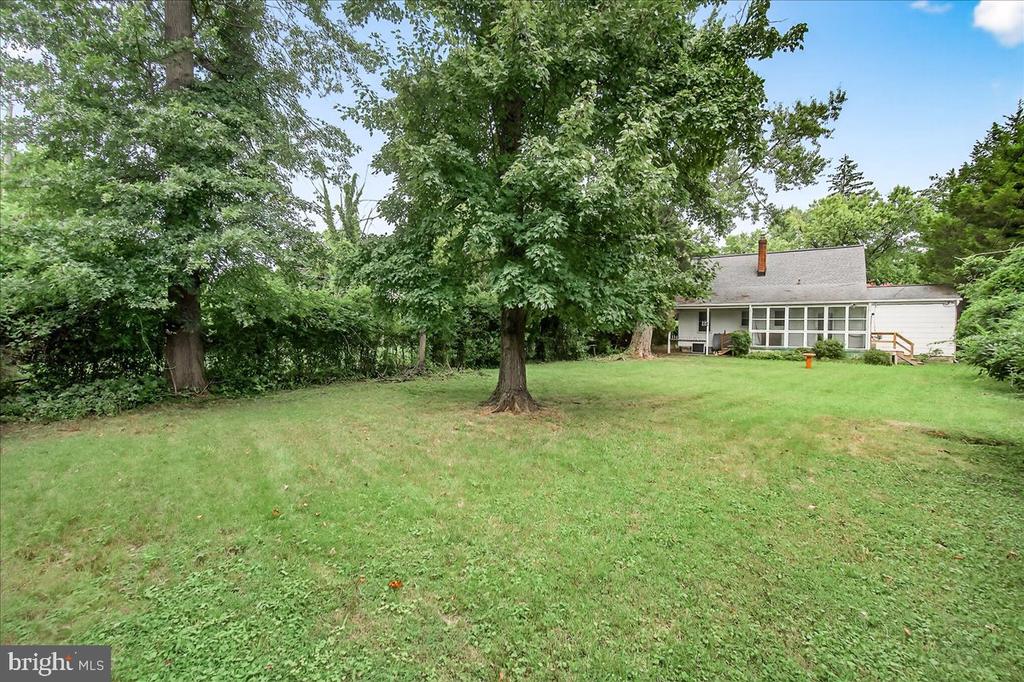 702 Westover Rd