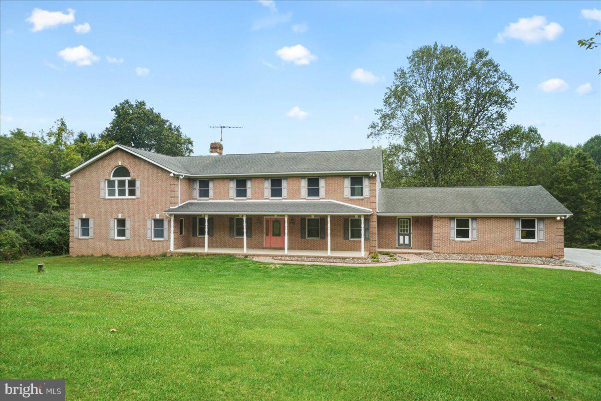 830 Chanter Dr