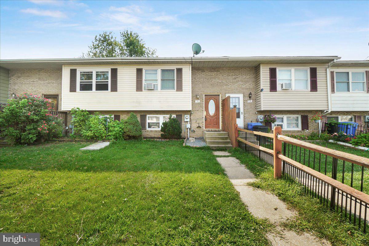 77 Carnival Dr