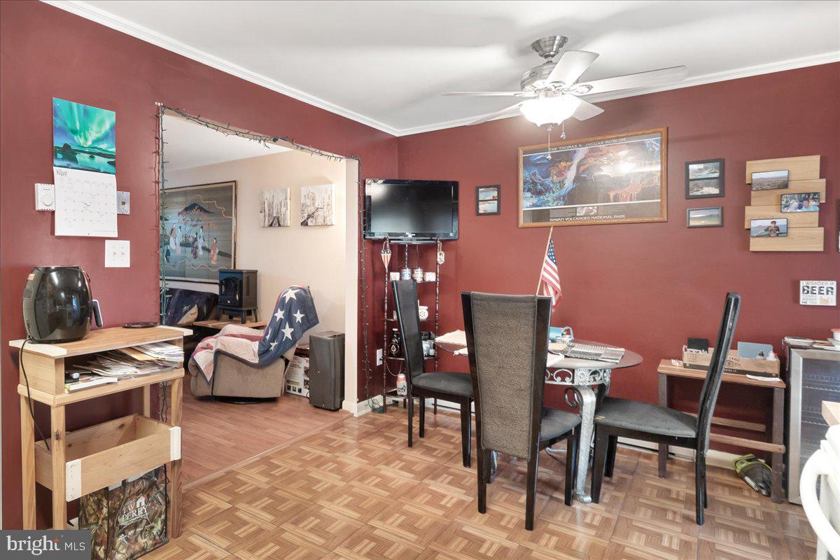 77 Carnival Dr