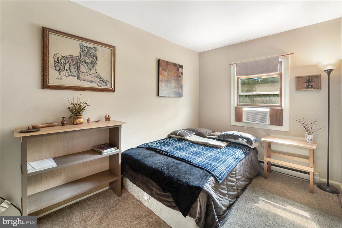 77 Carnival Dr