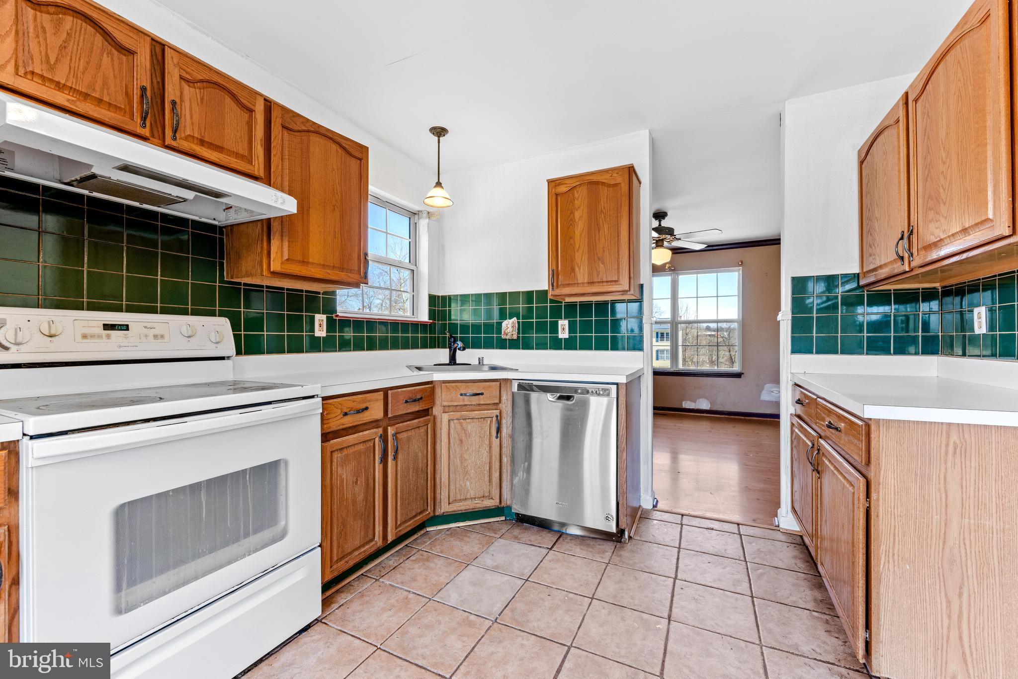 3243 Atlee Ridge Rd